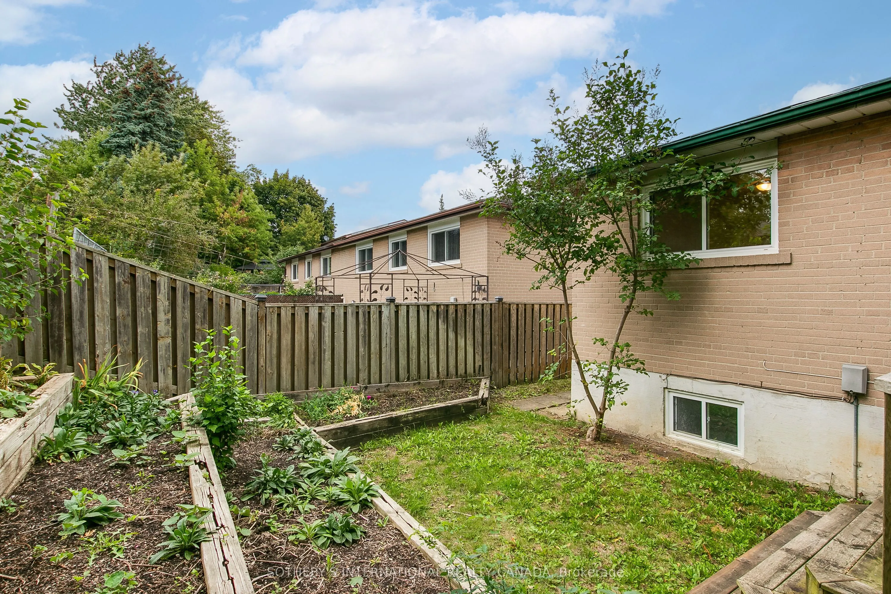 118 Chelmsford Avenue