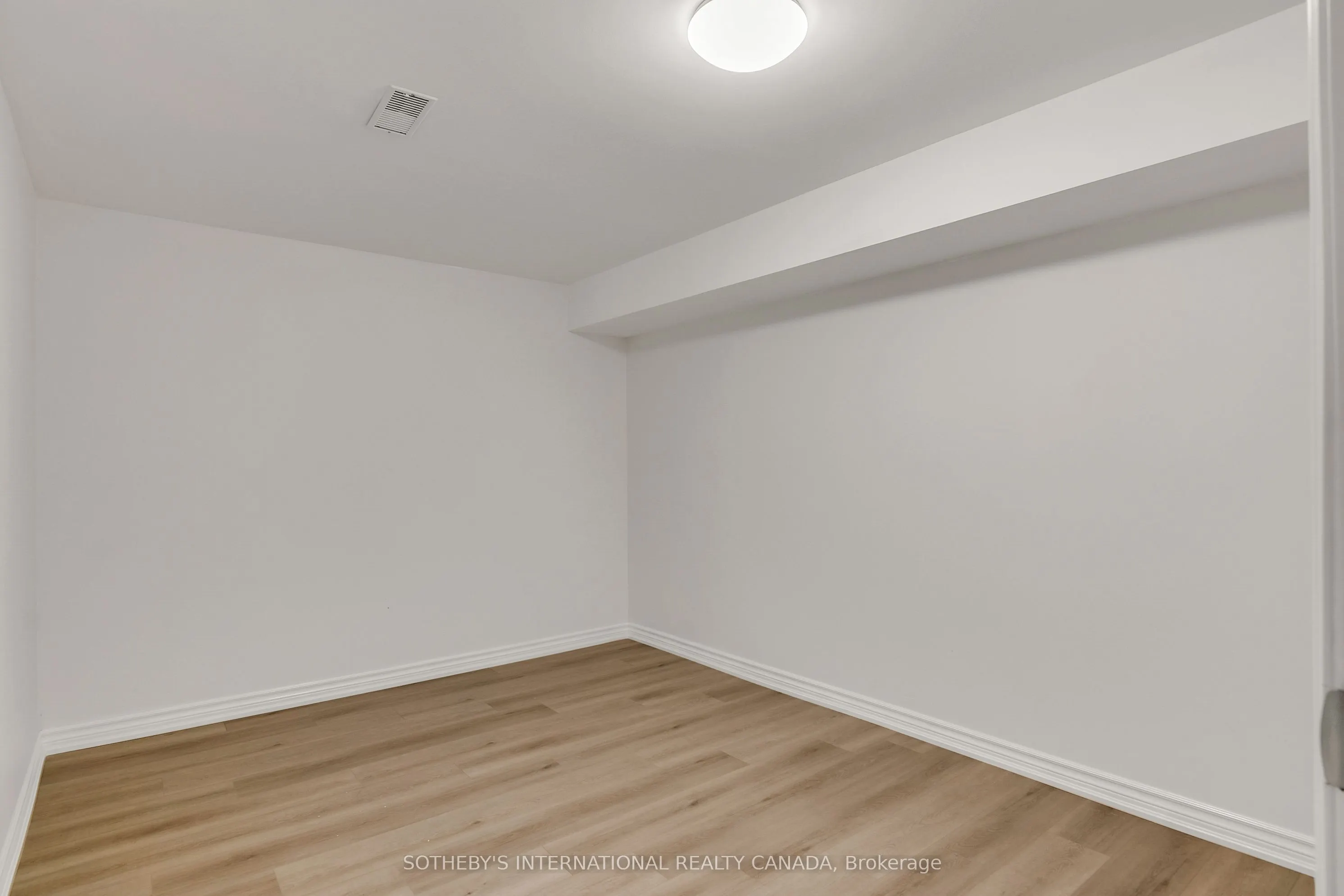 118 Chelmsford Avenue