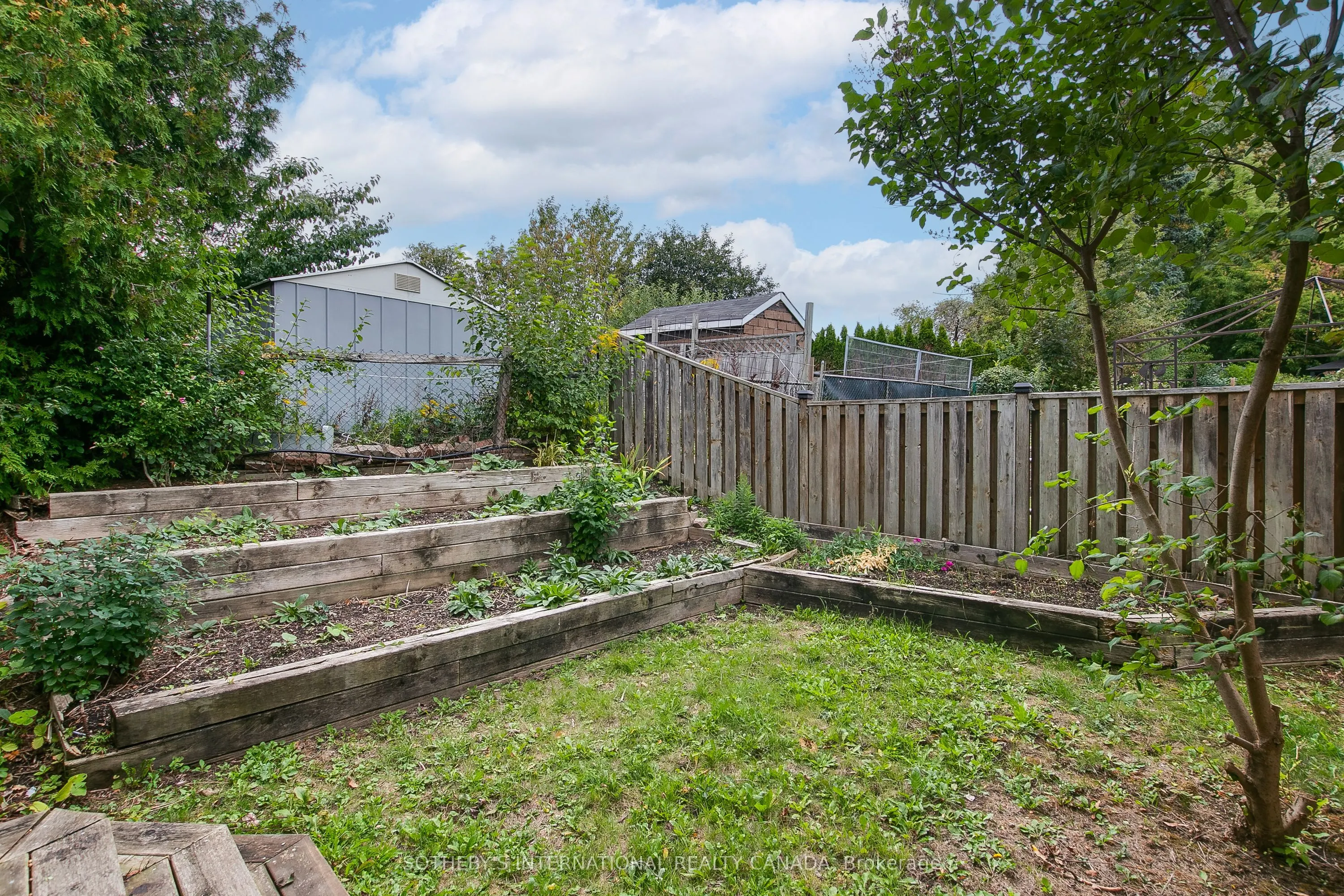 118 Chelmsford Avenue