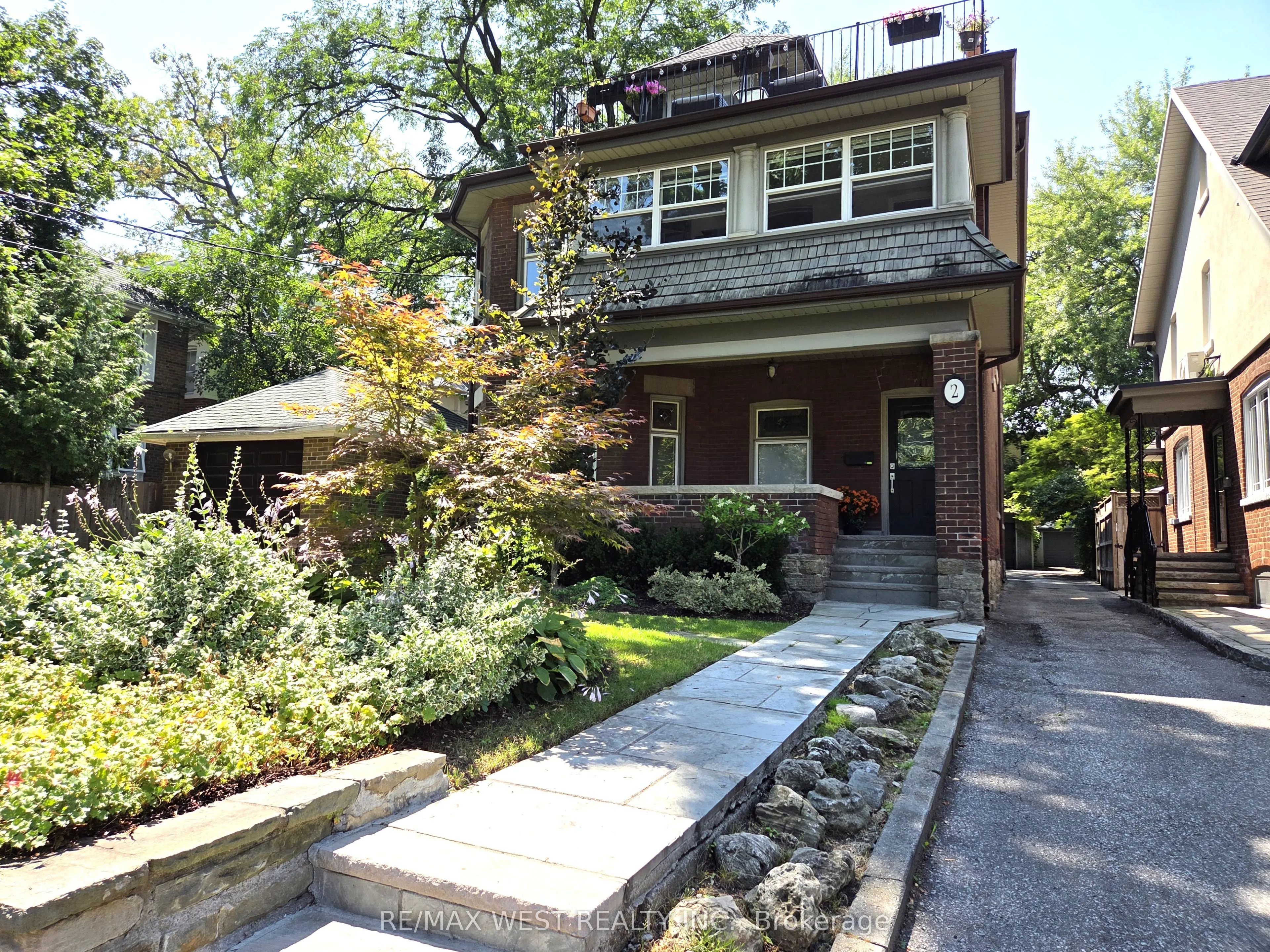 2 Bryce Avenue, #2