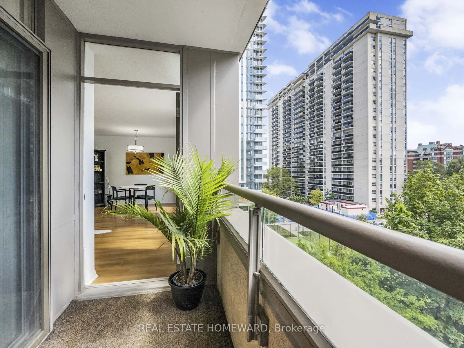 5 Rosehill Avenue, #720