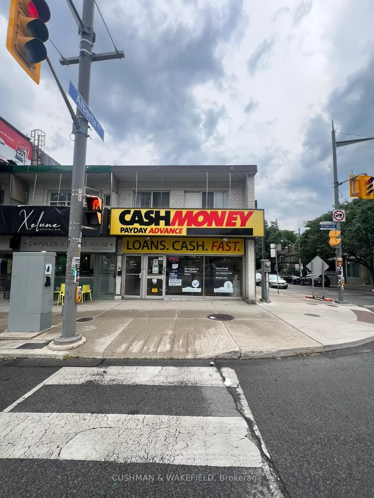 883 St Clair Avenue W