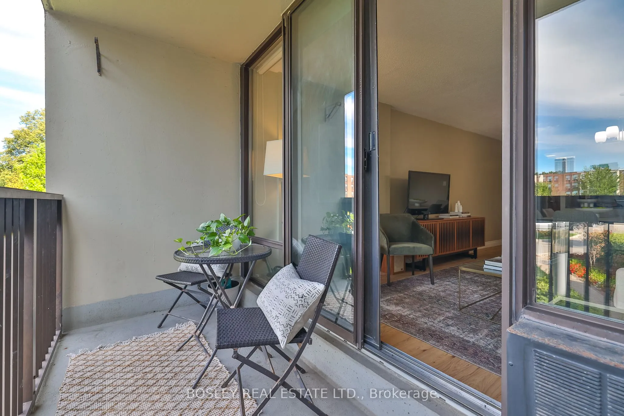 30 Fashion Roseway, #201