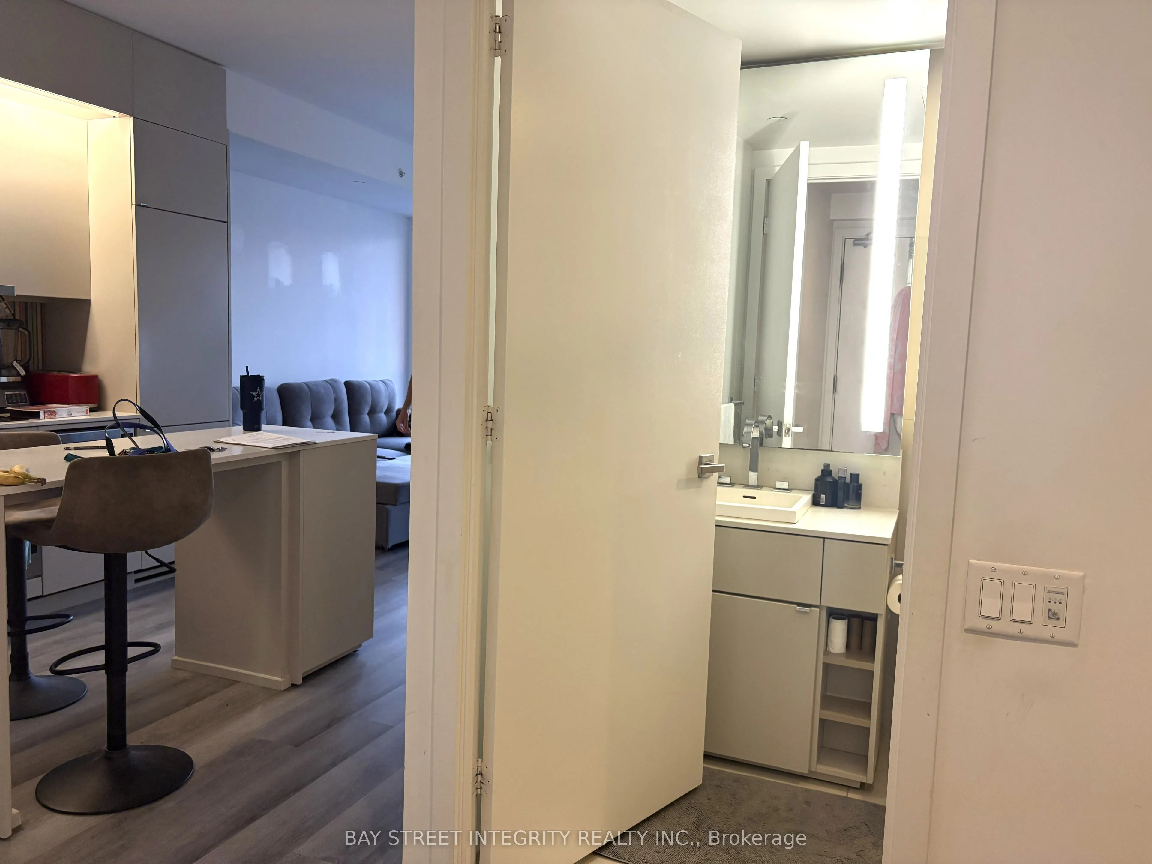 101 Peter Street, #3901