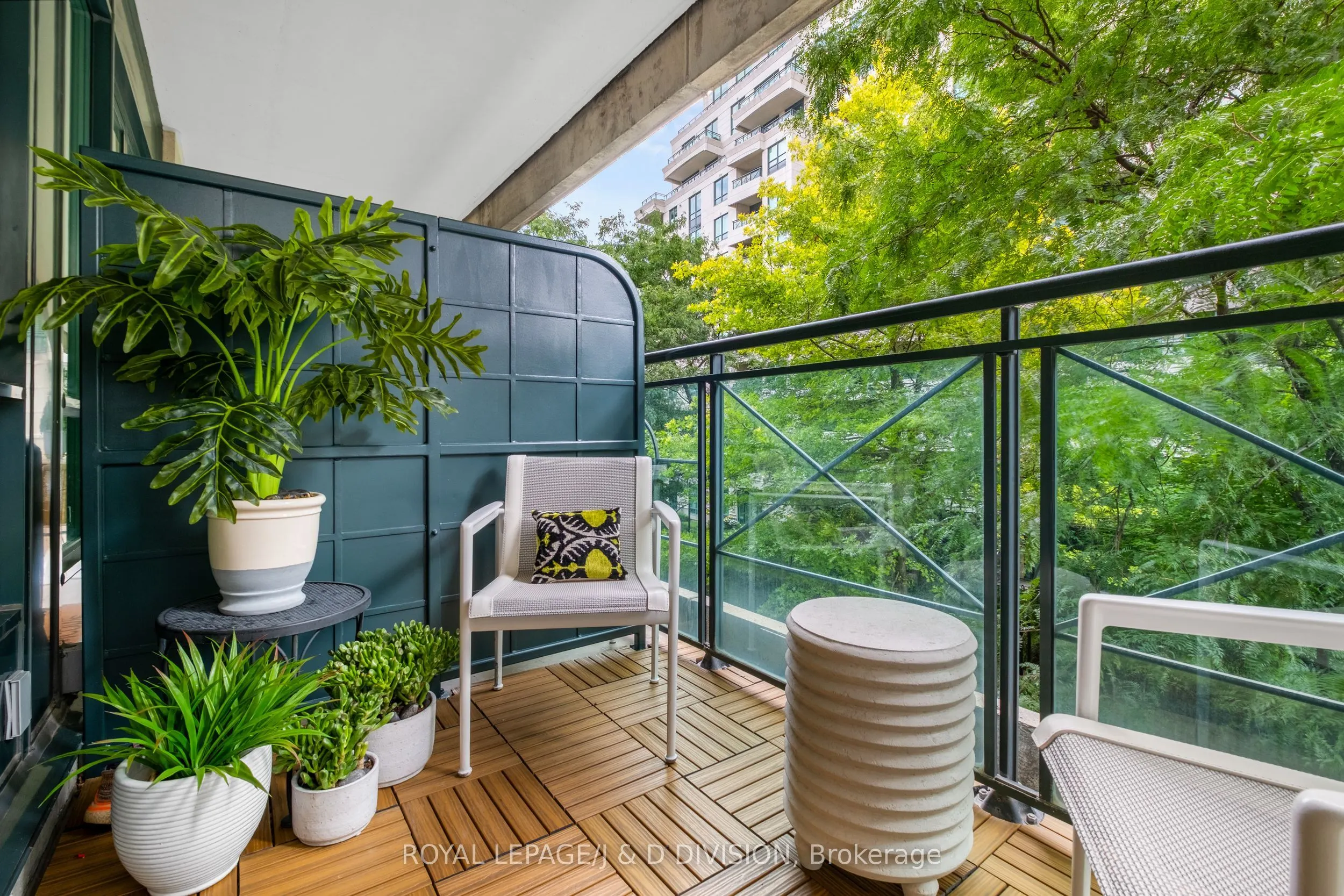 20 Scrivener Square, #301