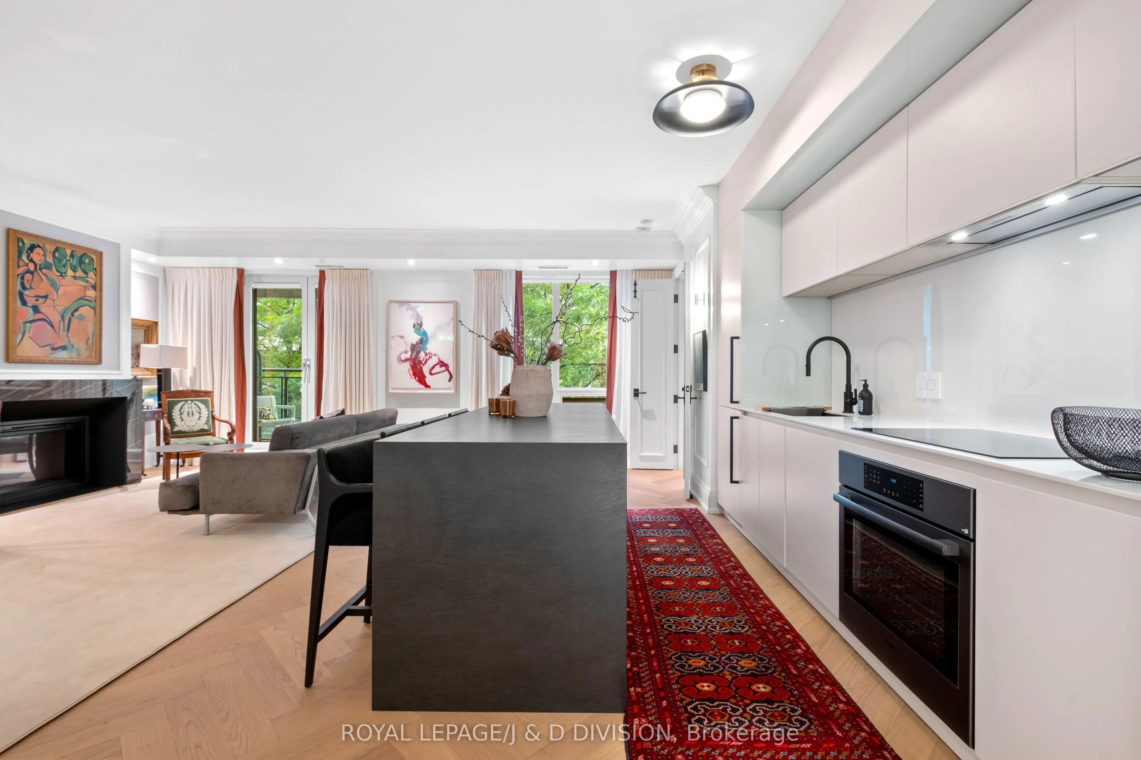 20 Scrivener Square, #301