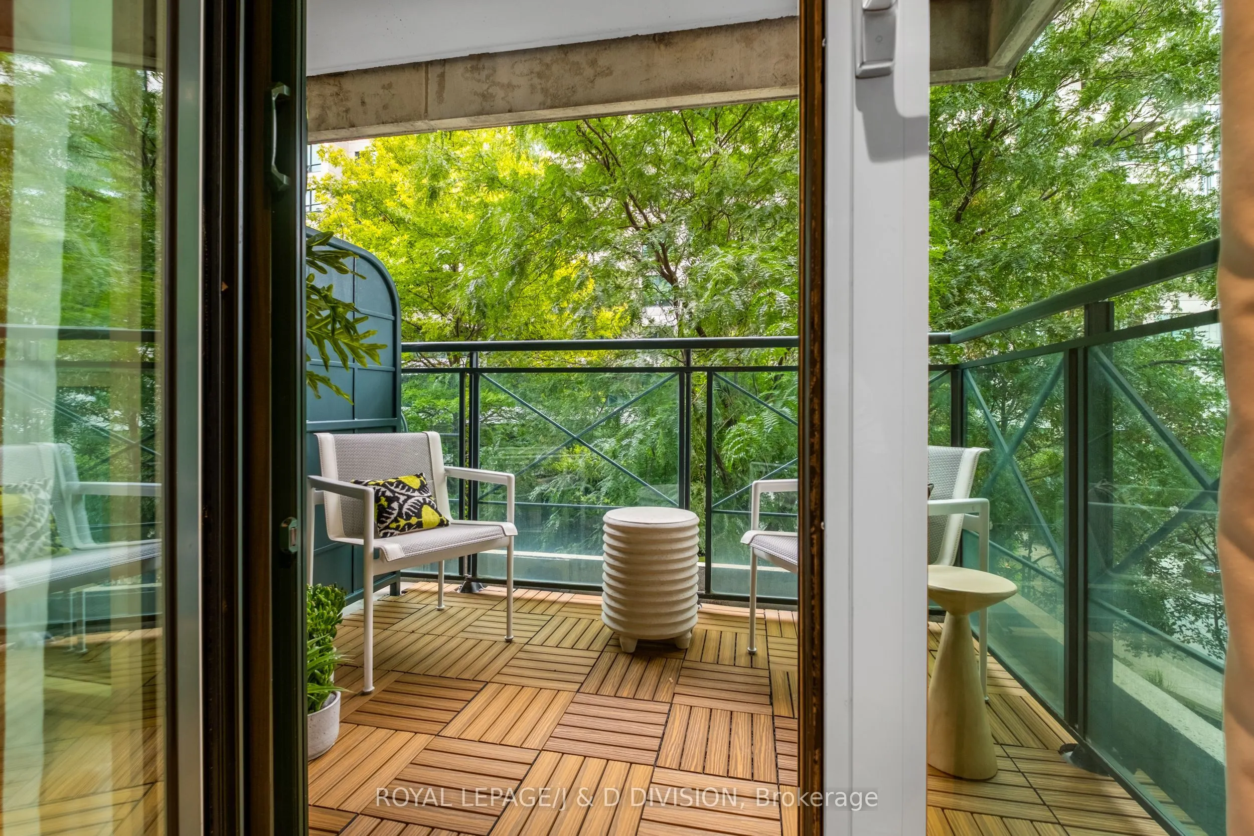 20 Scrivener Square, #301