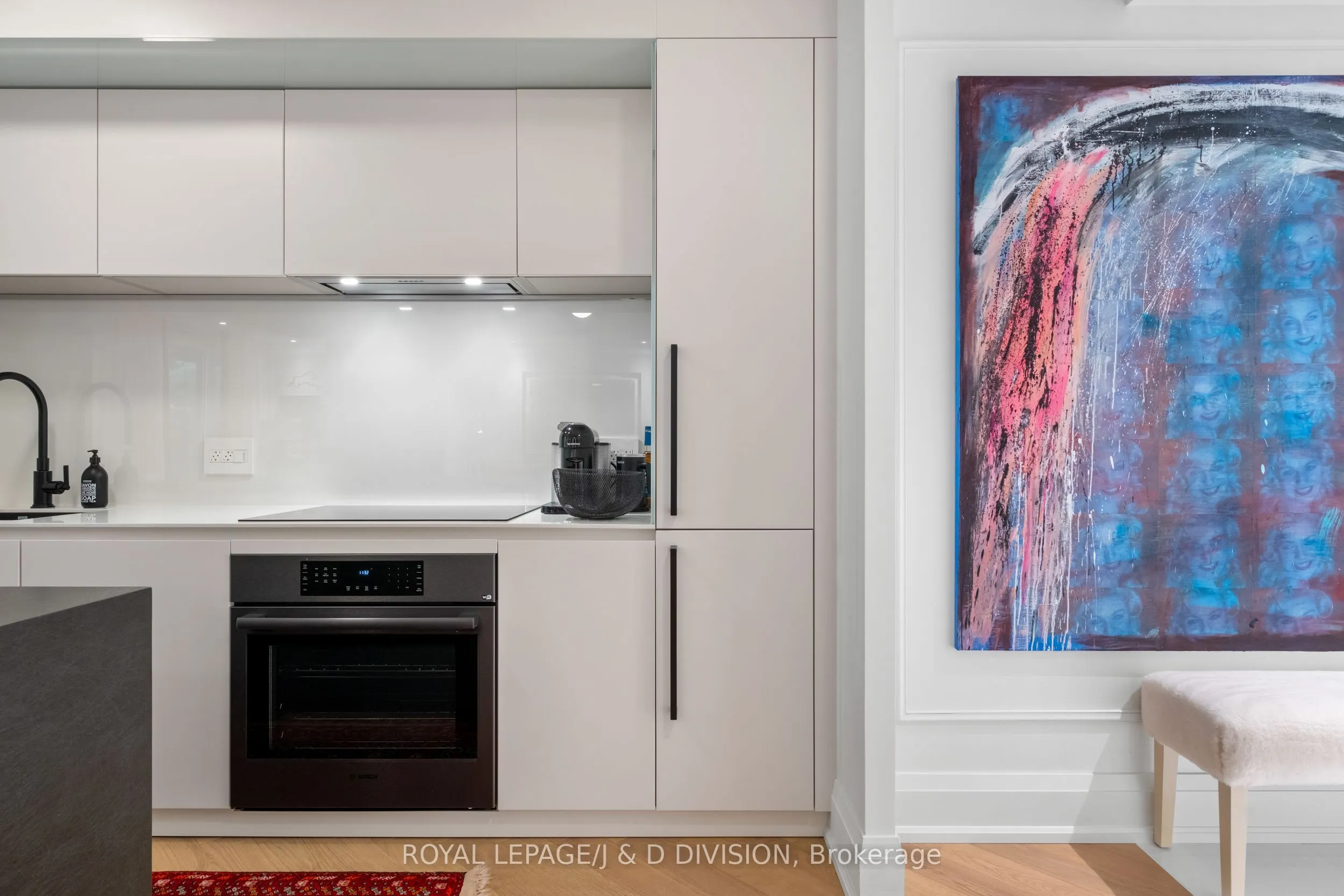 20 Scrivener Square, #301
