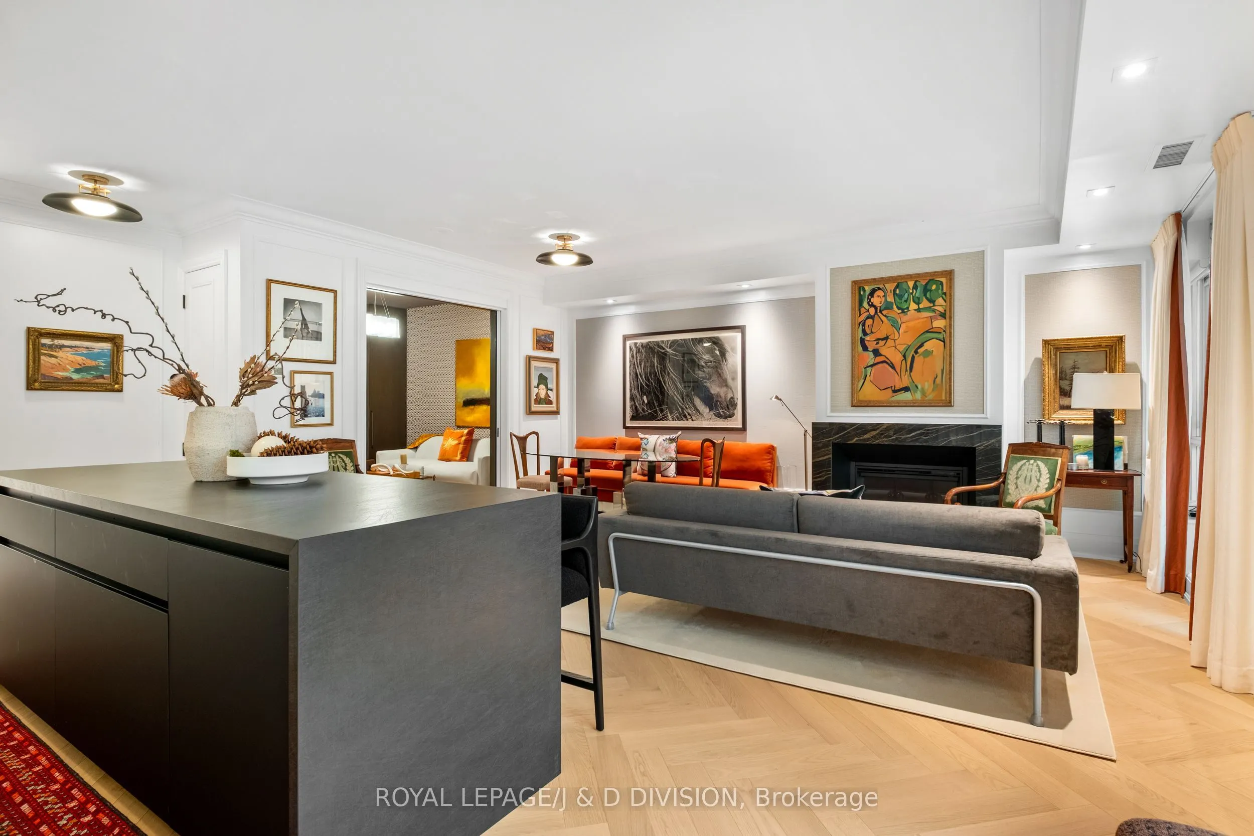 20 Scrivener Square, #301