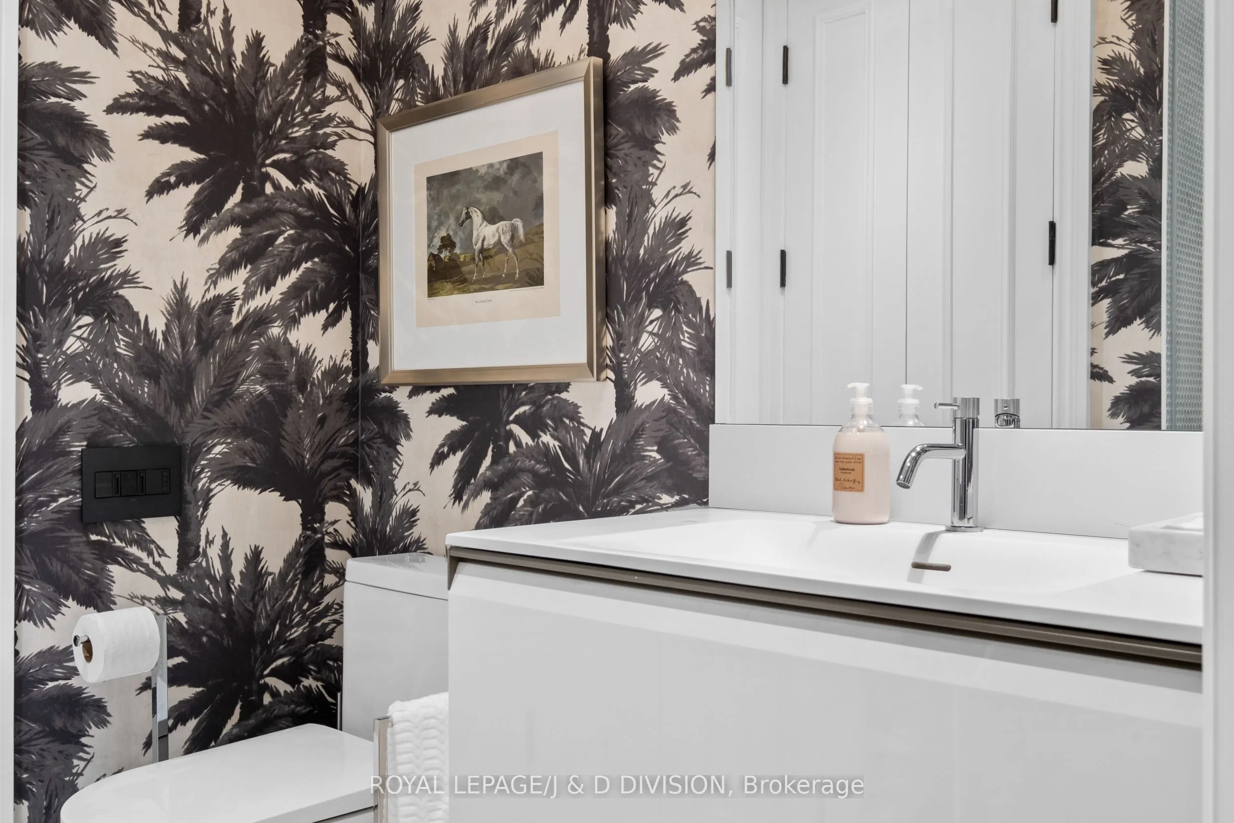 20 Scrivener Square, #301