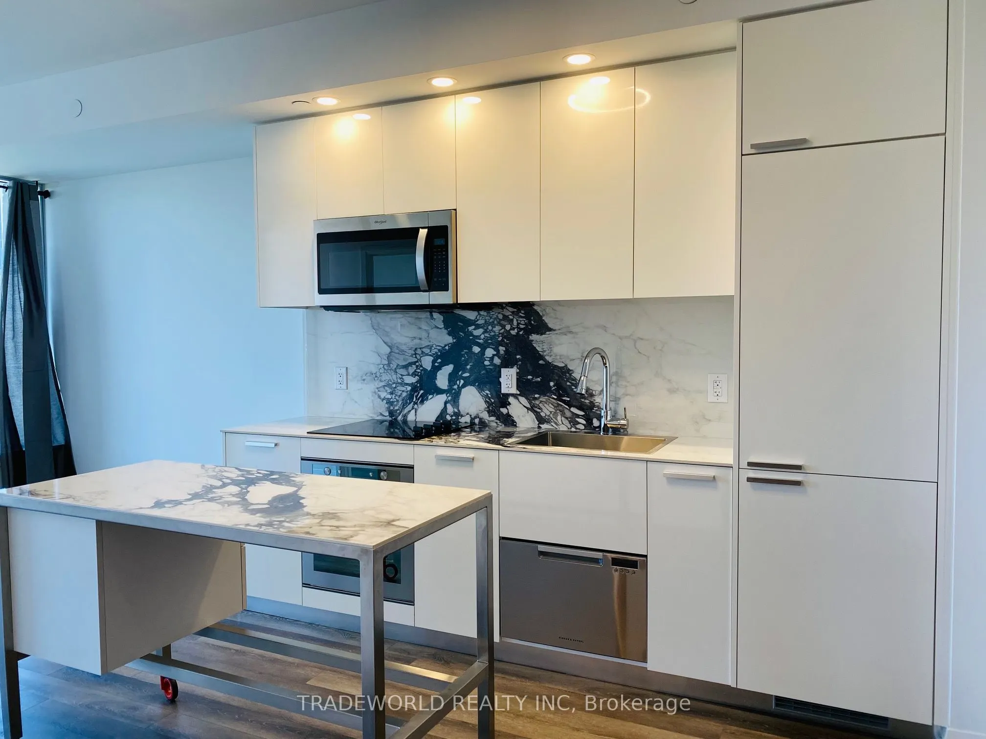 75 Canterbury Place, #1212