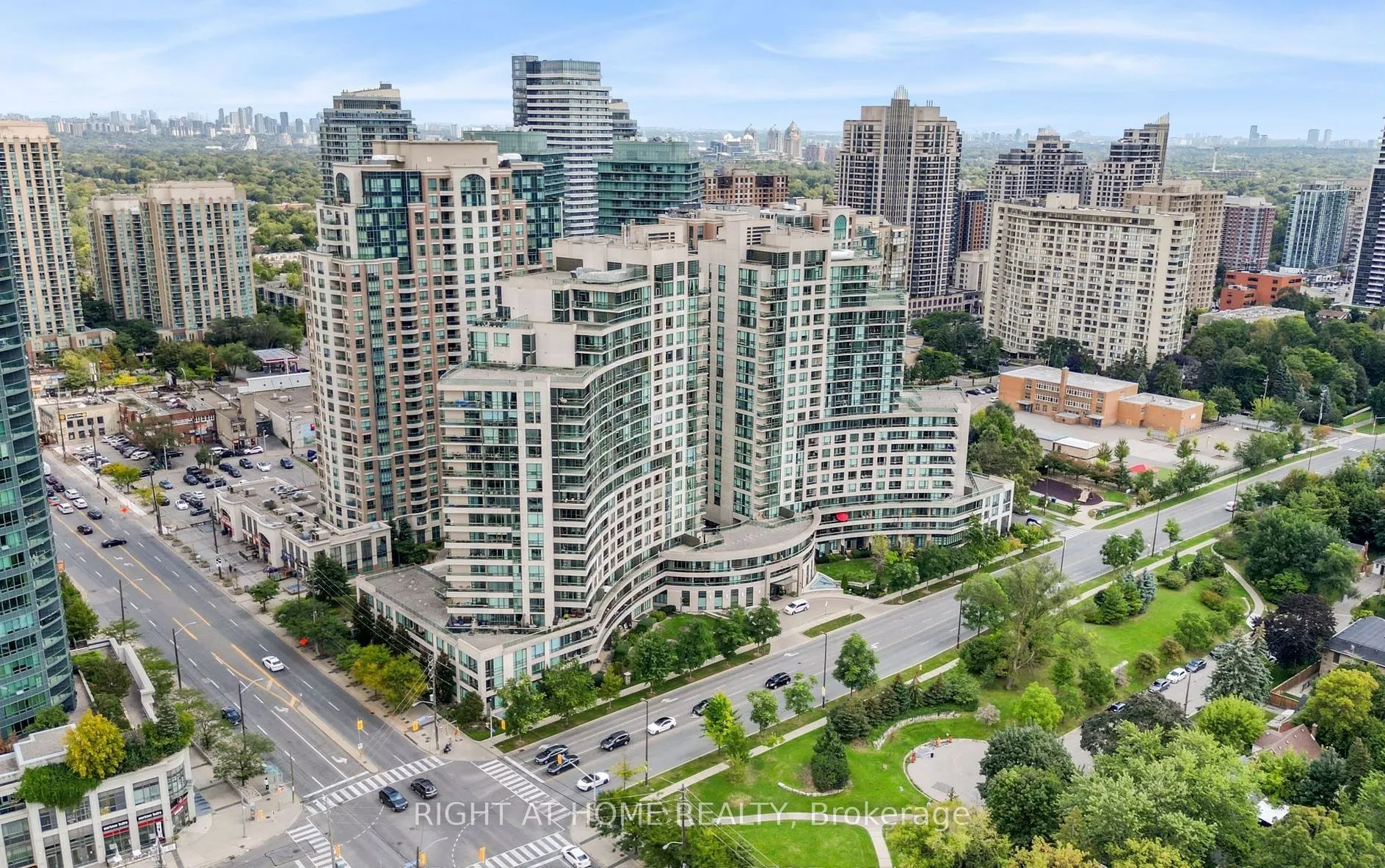 509 Beecroft Road, #319