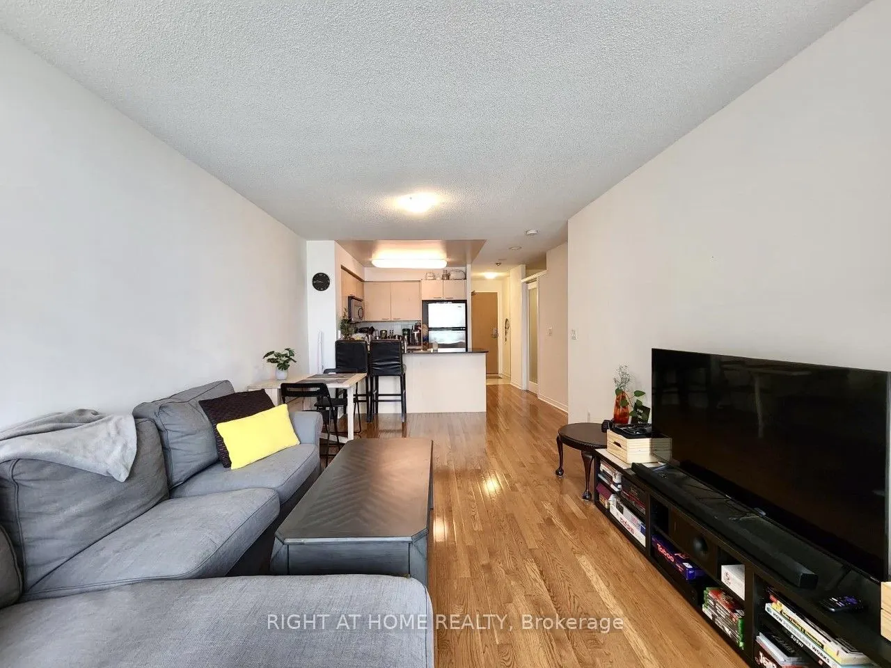 509 Beecroft Road, #319