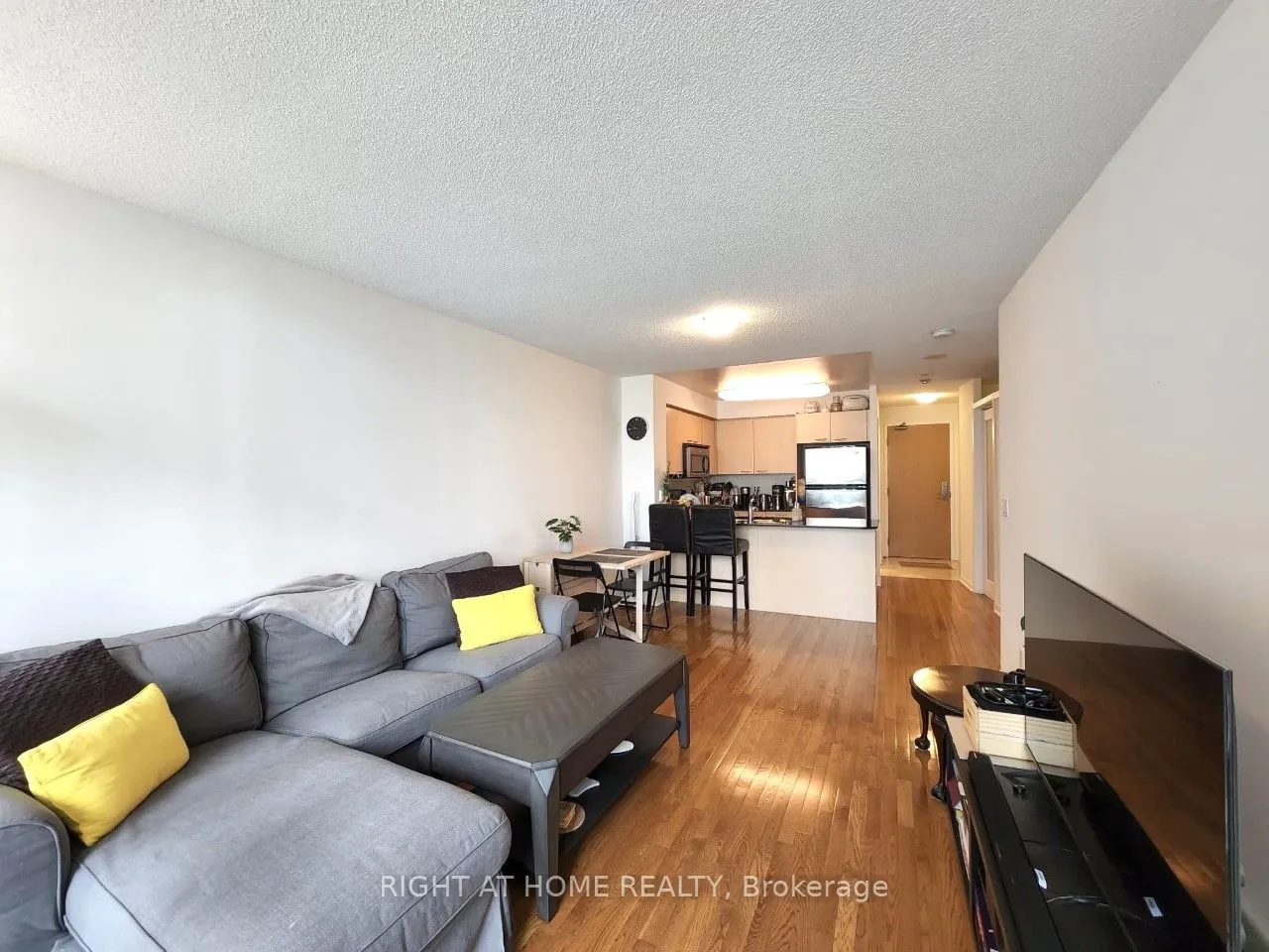 509 Beecroft Road, #319