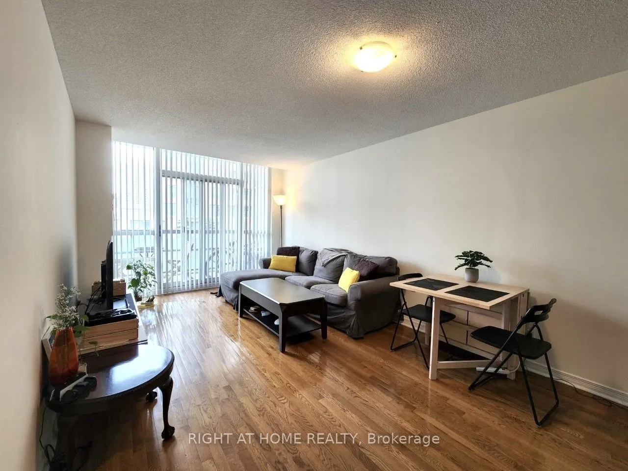 509 Beecroft Road, #319