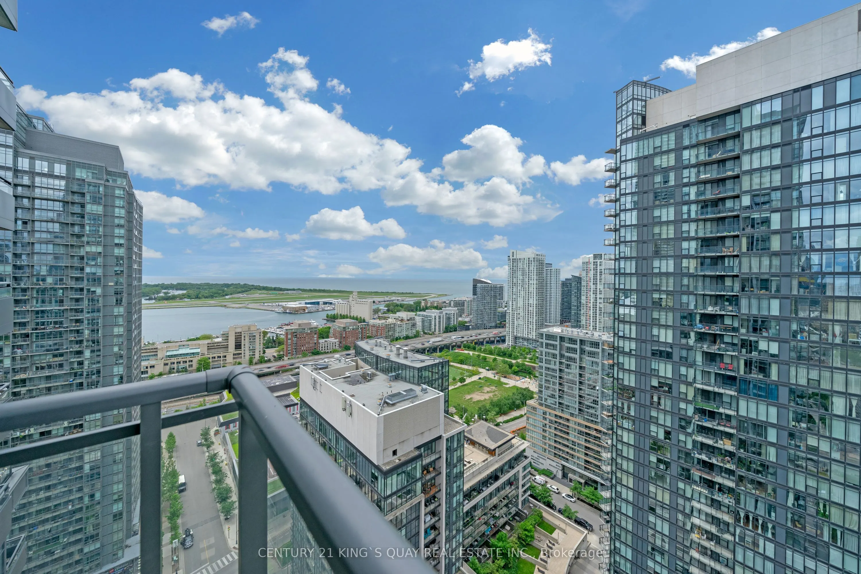 25 Telegram Mews, #3510