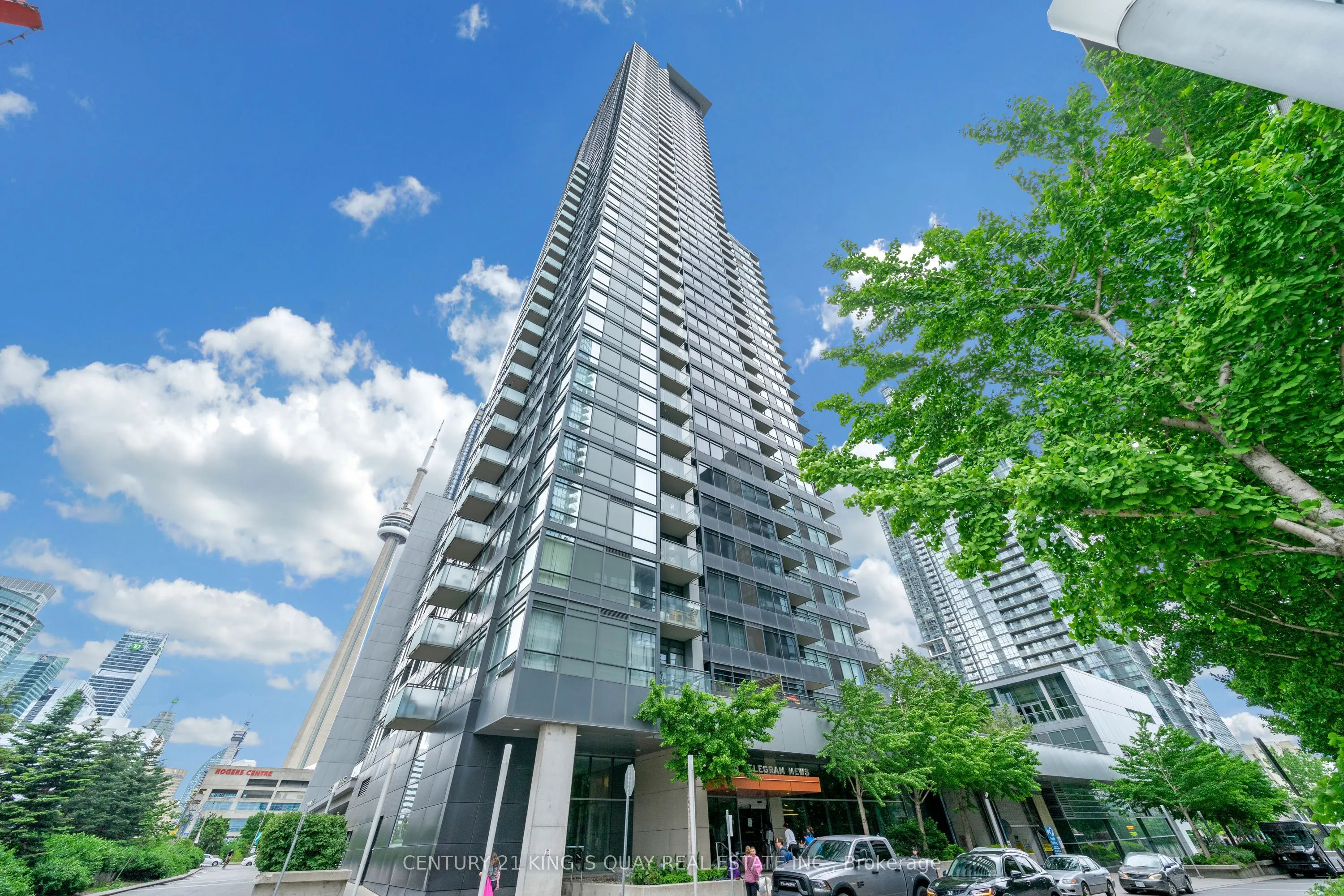 25 Telegram Mews, #3510