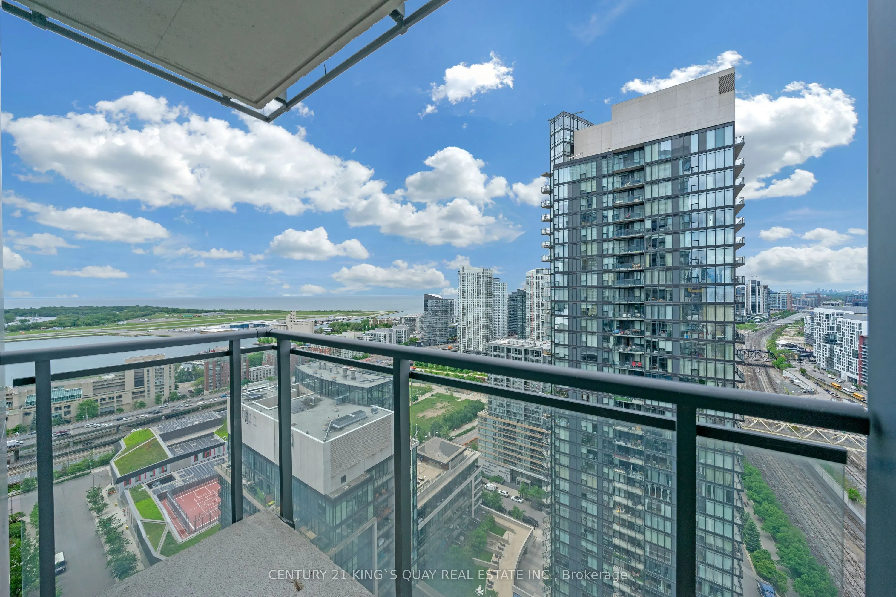 25 Telegram Mews, #3510
