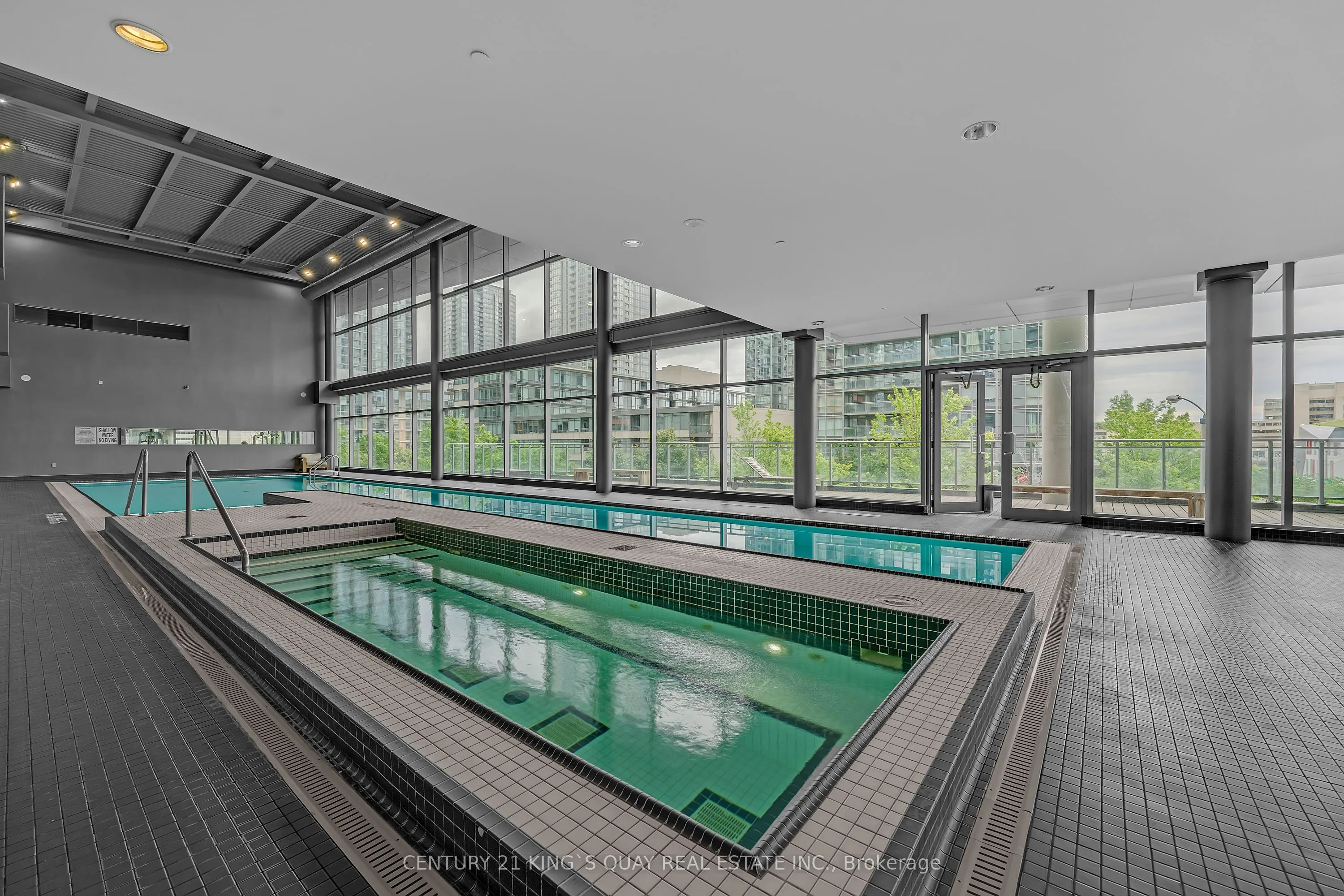 25 Telegram Mews, #3510