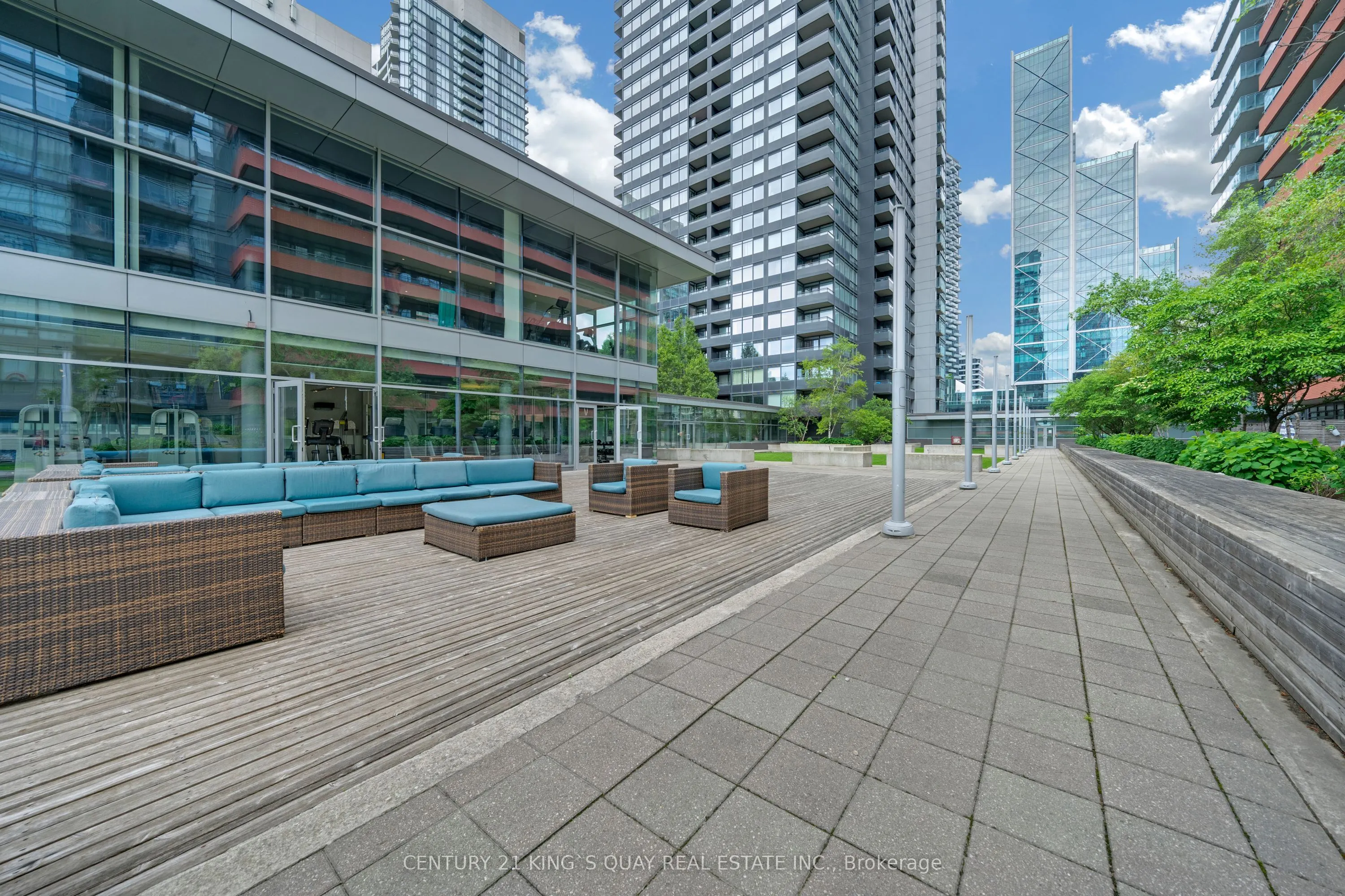 25 Telegram Mews, #3510