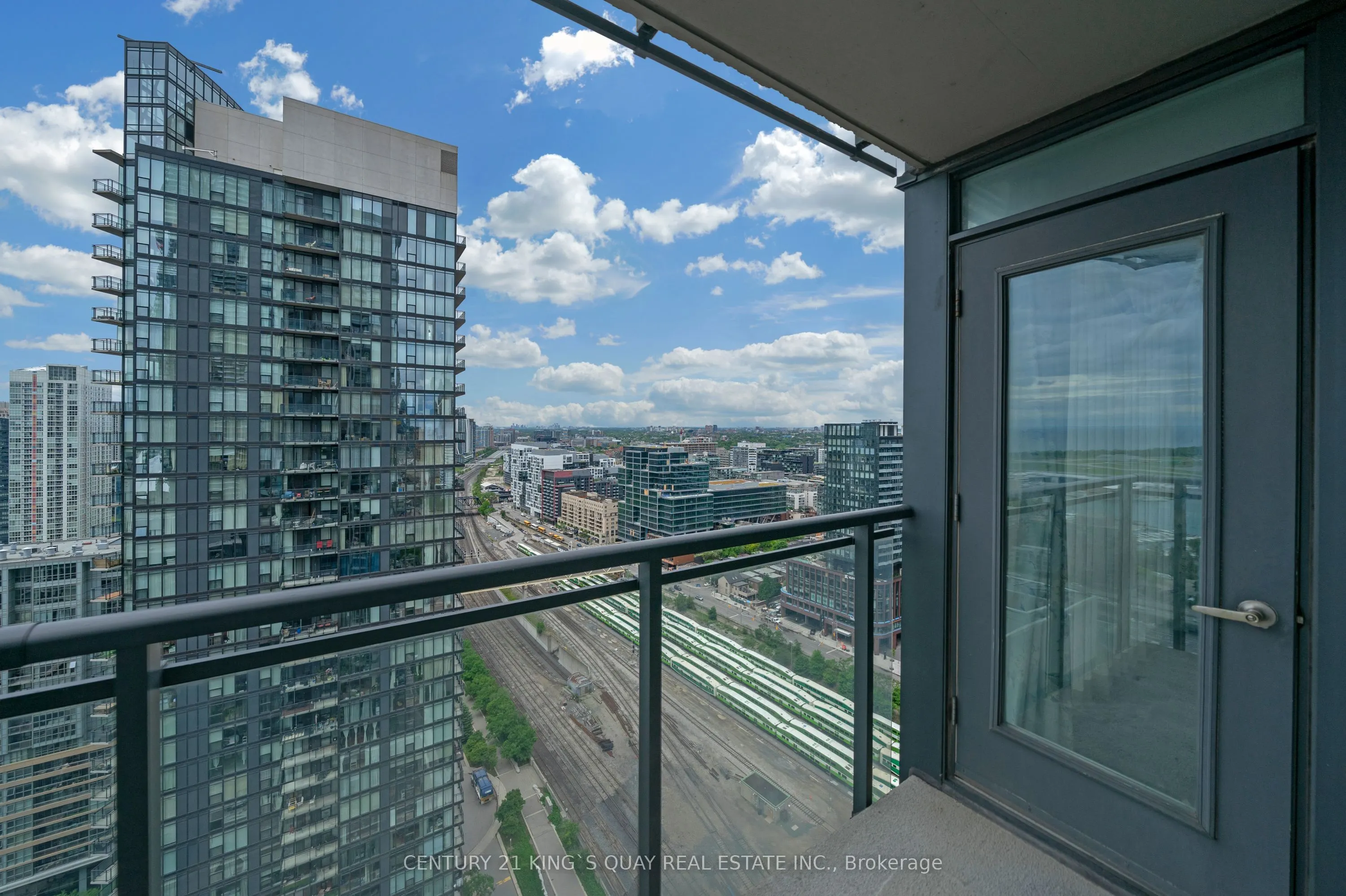 25 Telegram Mews, #3510