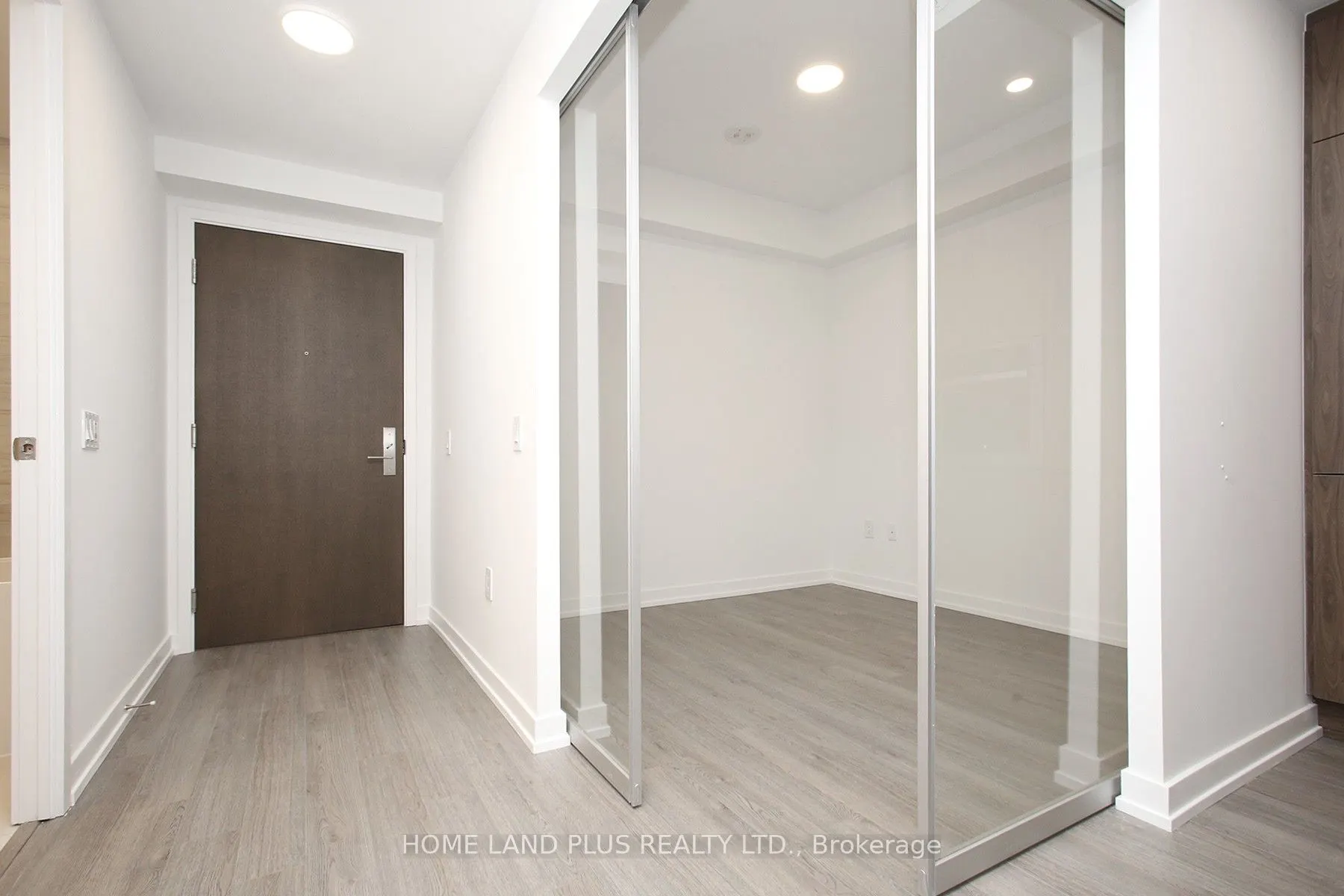 39 Roehampton Avenue, #2702