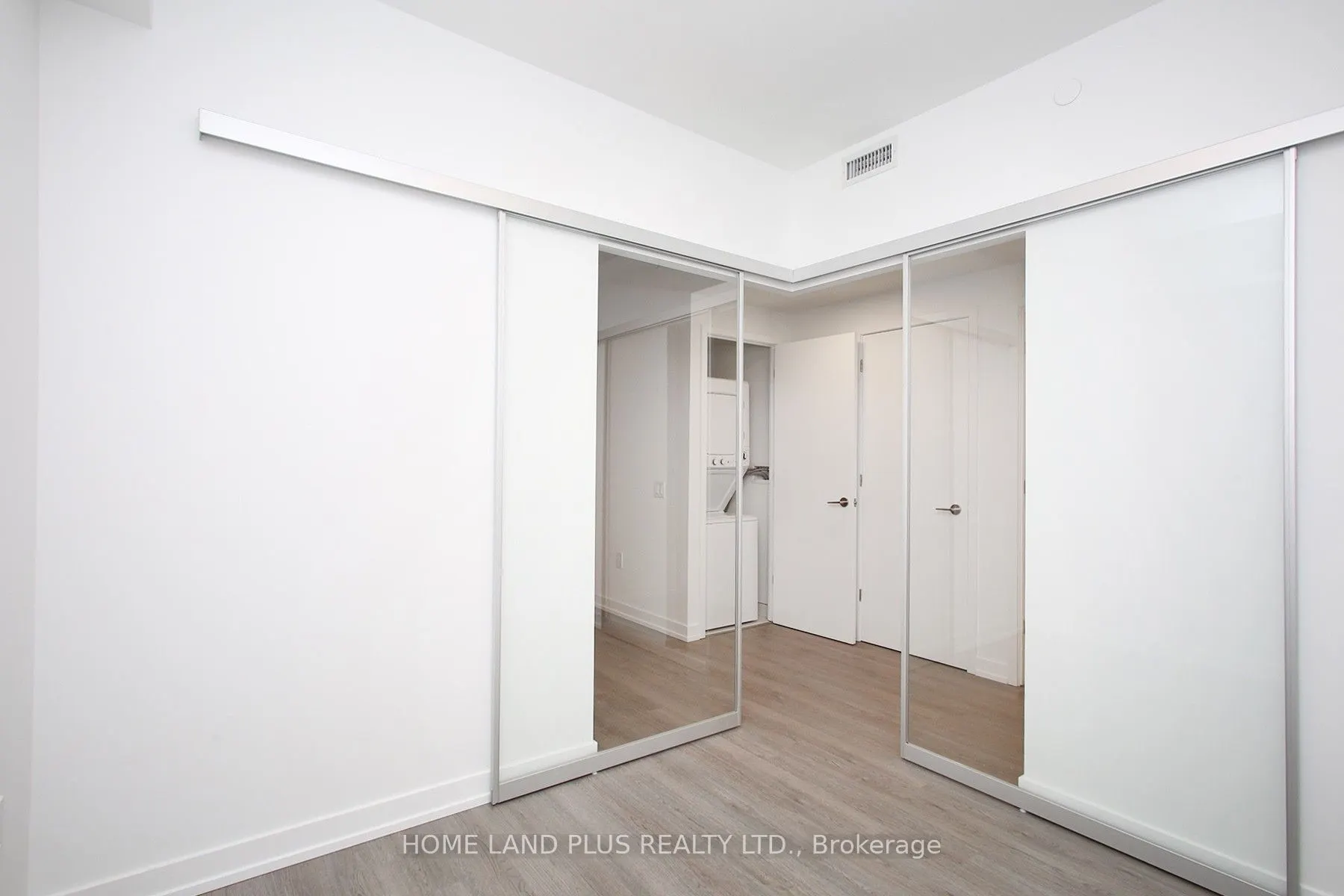39 Roehampton Avenue, #2702
