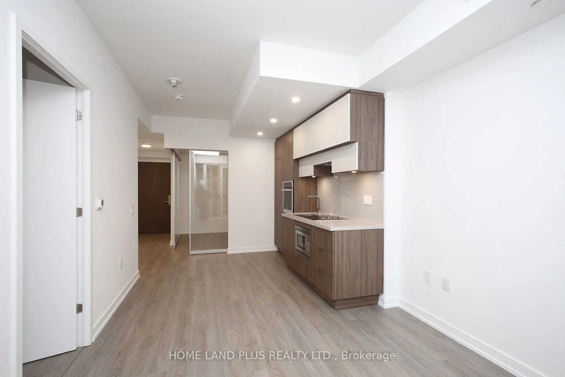 39 Roehampton Avenue, #2702