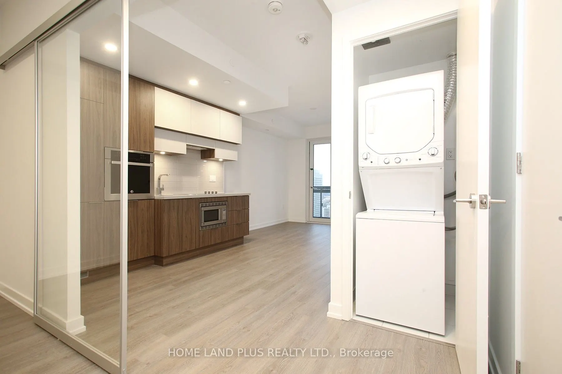 39 Roehampton Avenue, #2702
