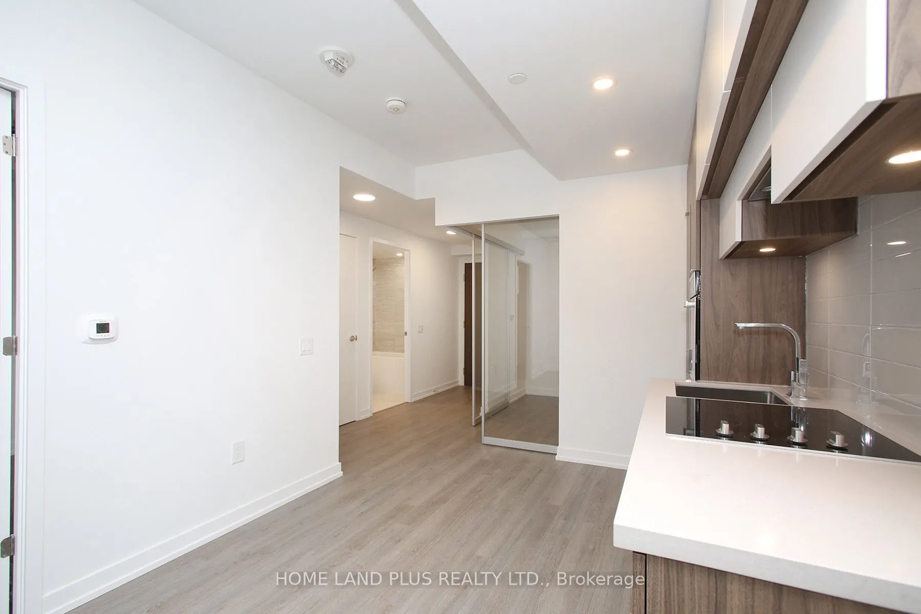 39 Roehampton Avenue, #2702