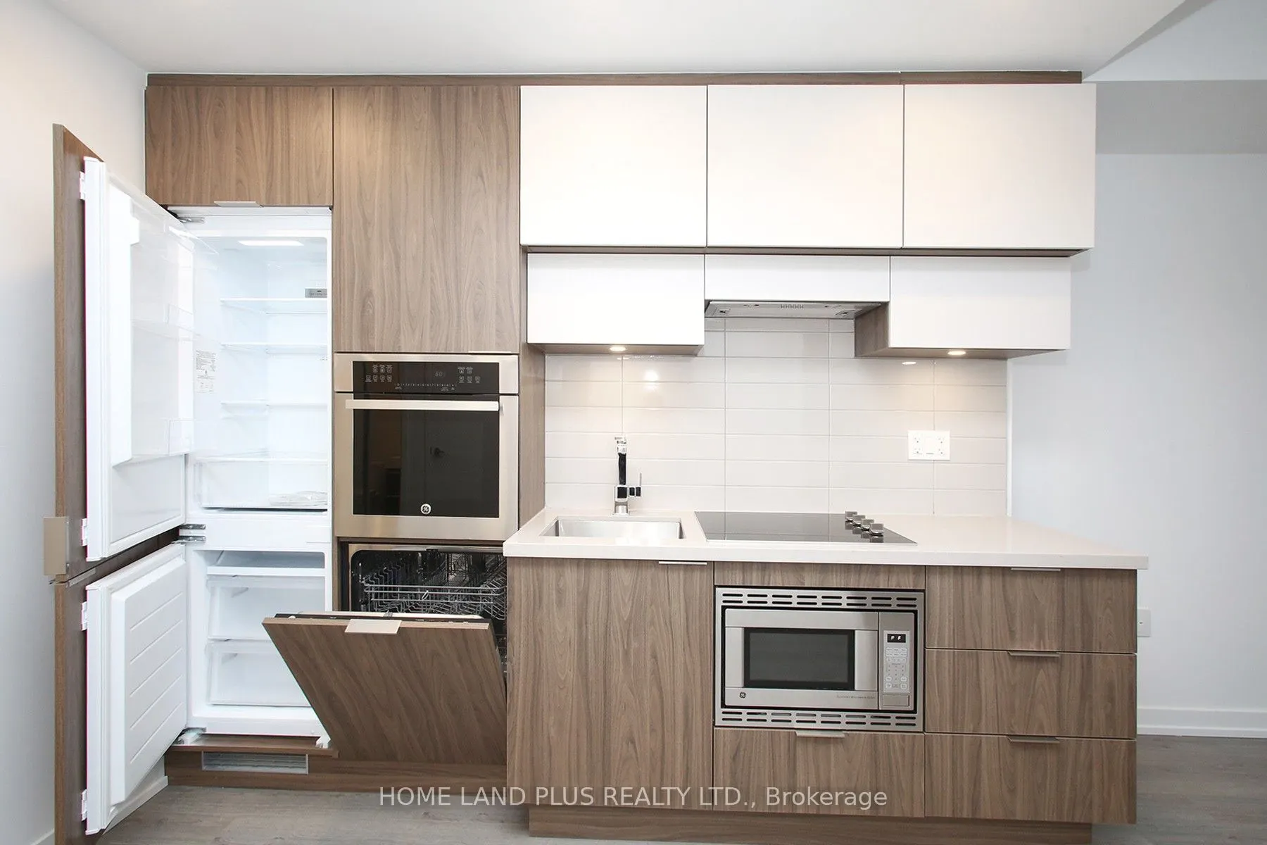 39 Roehampton Avenue, #2702