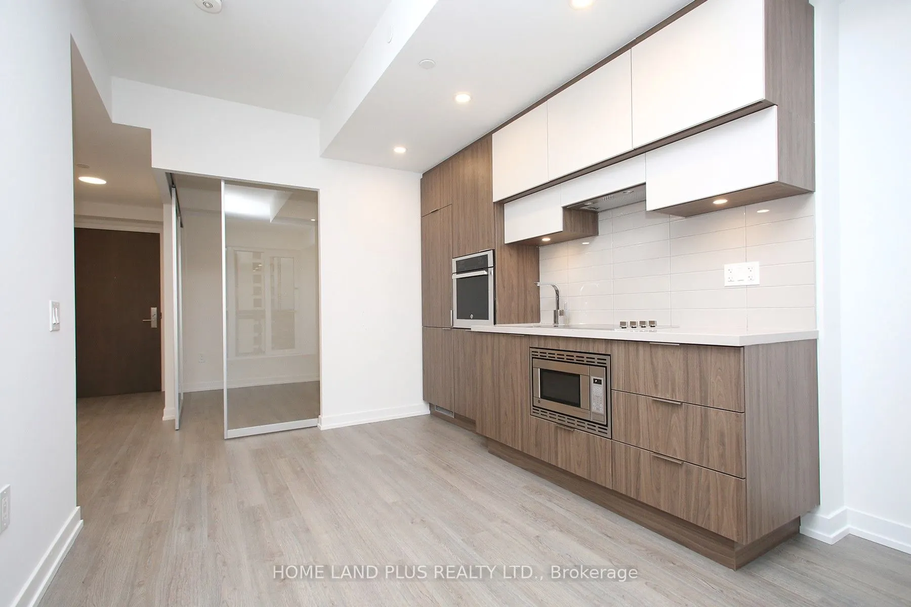 39 Roehampton Avenue, #2702
