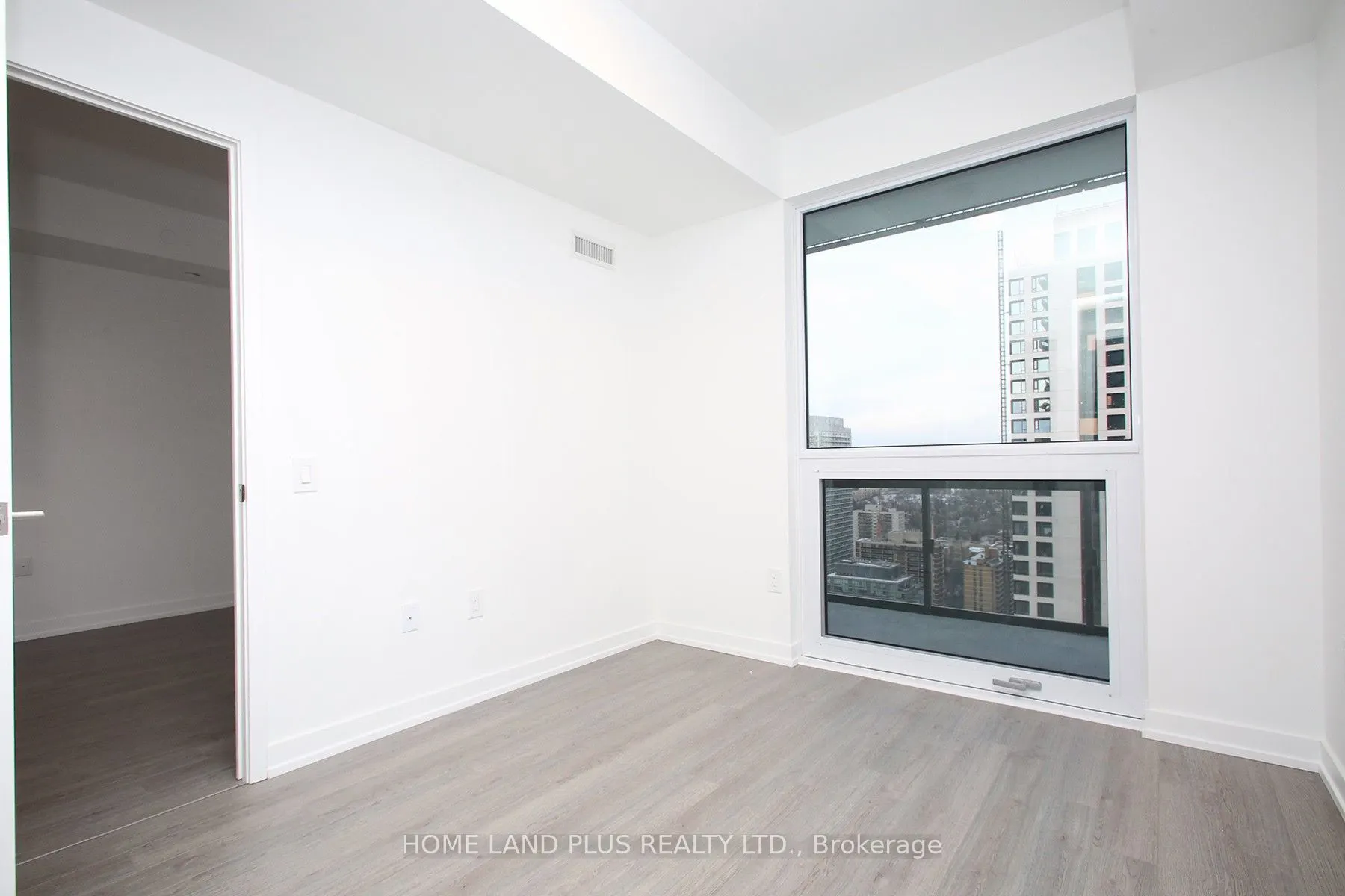 39 Roehampton Avenue, #2702