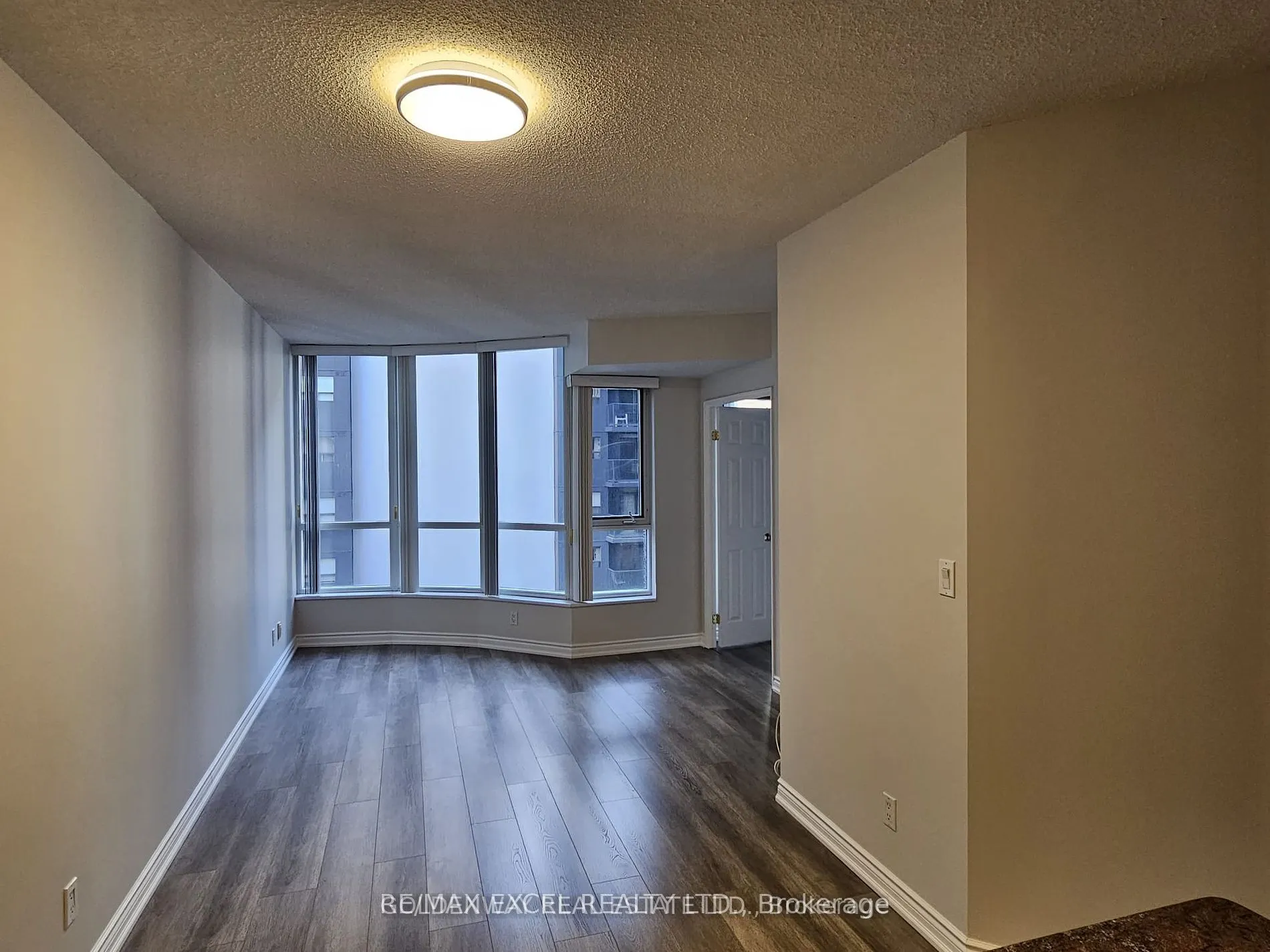 55 Bloor Street E, #1001