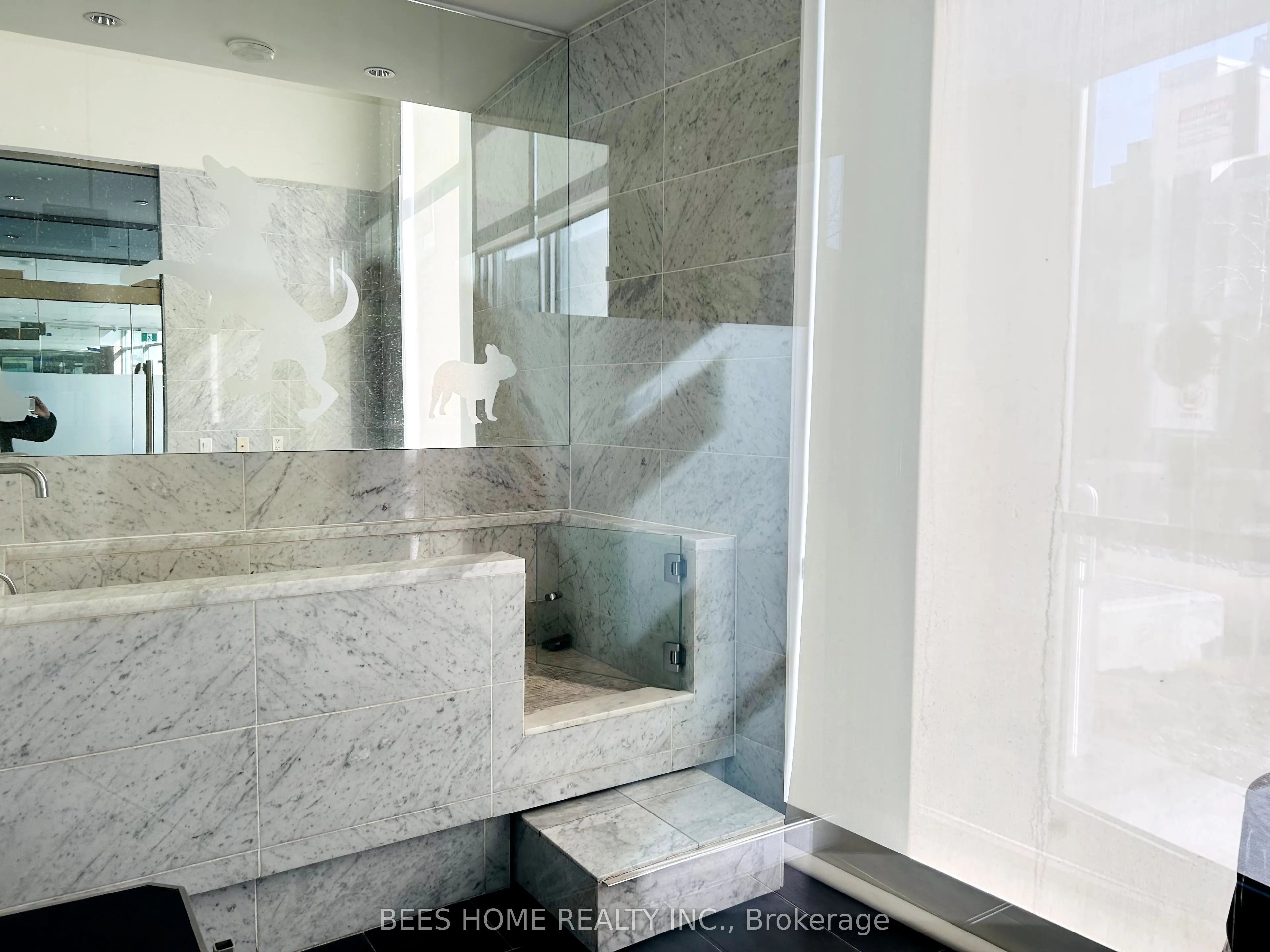 115 McMahon Drive, #1905