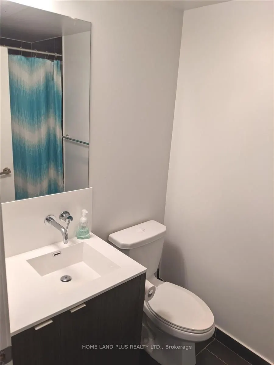 88 Harbour Street E, #2206