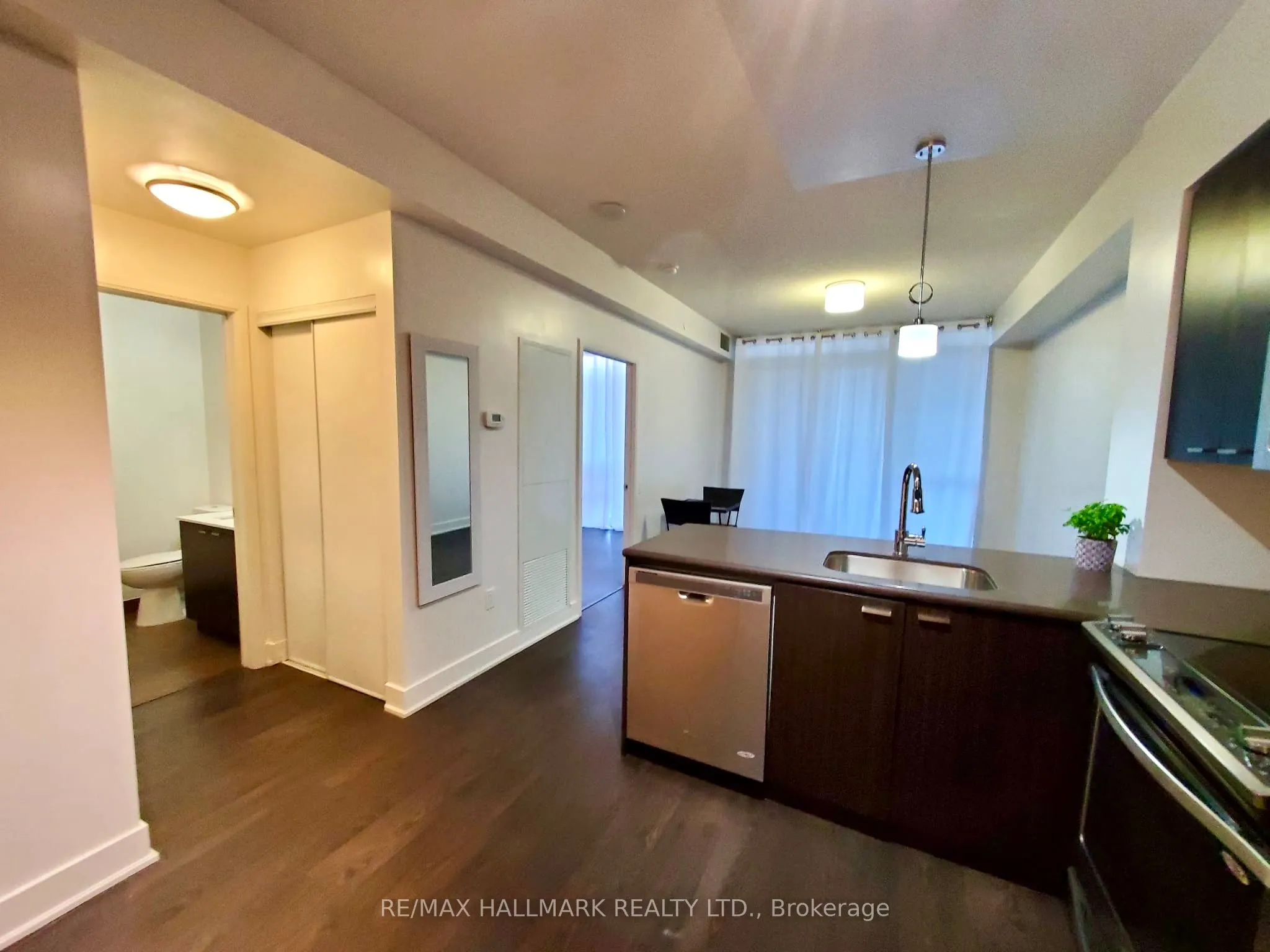 30 Roehampton Avenue, #306