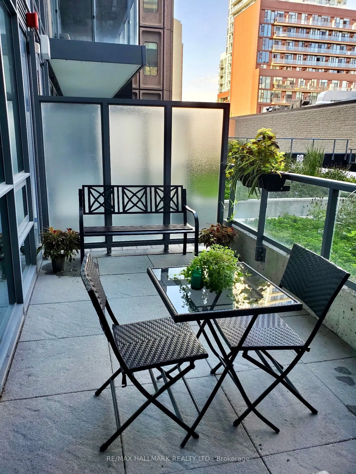 30 Roehampton Avenue, #306