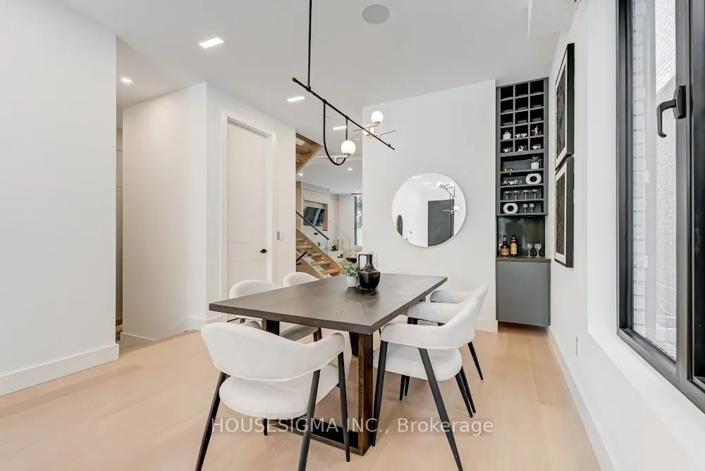 188 Duplex Avenue