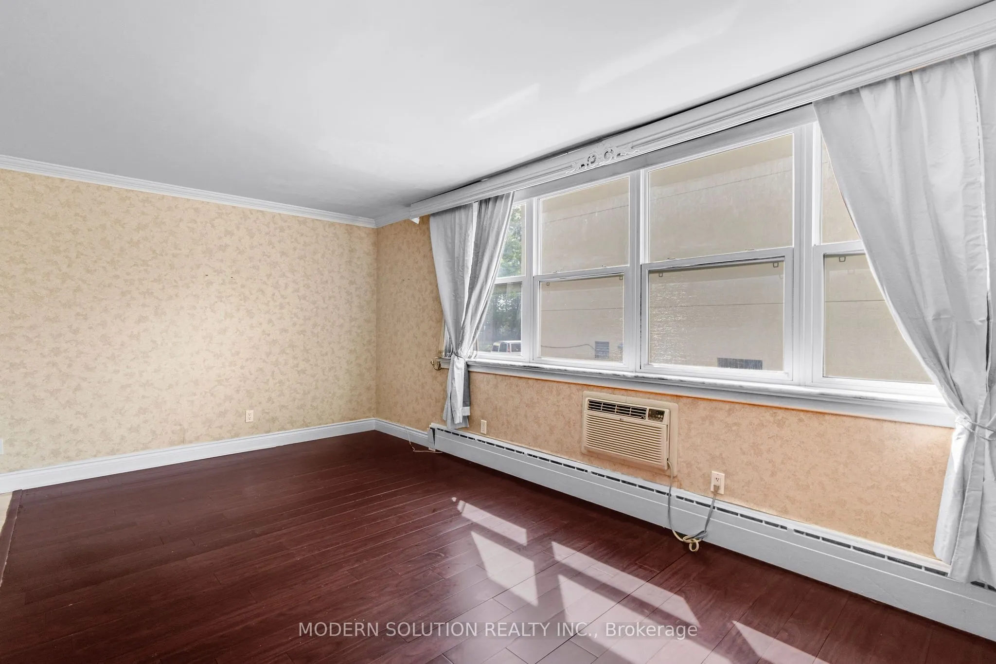 59 Neptune Drive, #104
