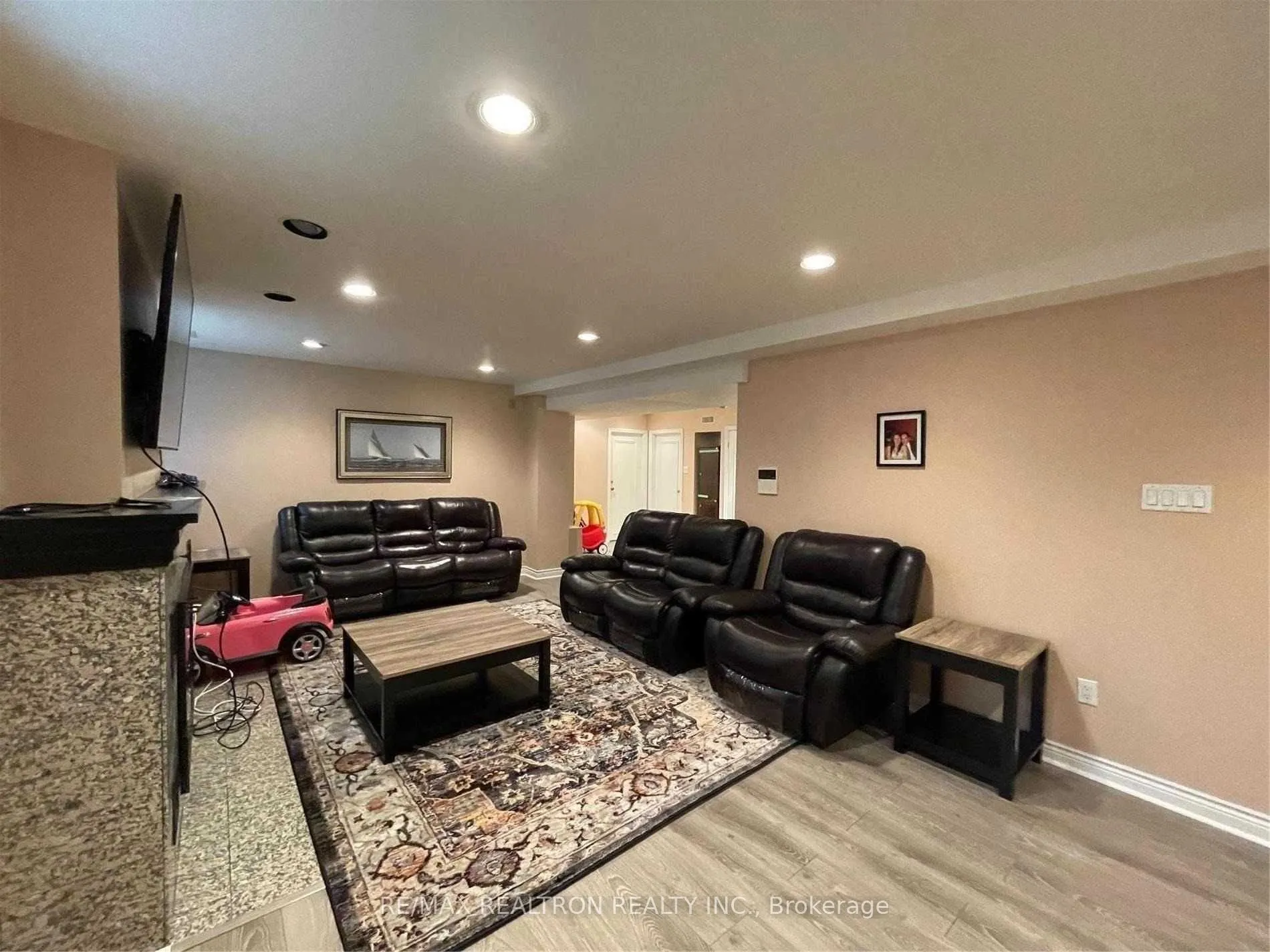 12 Donwoods Drive