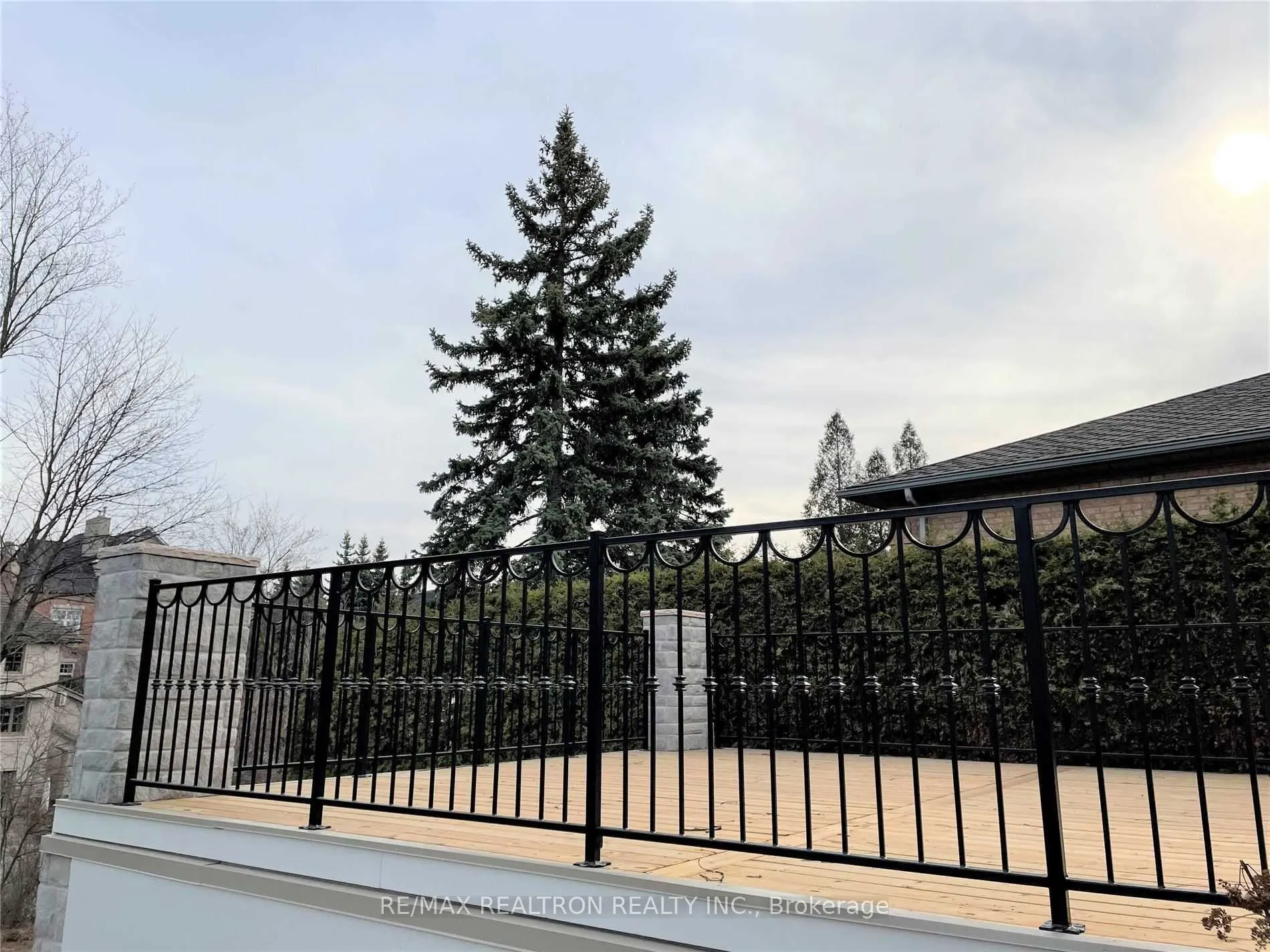 12 Donwoods Drive