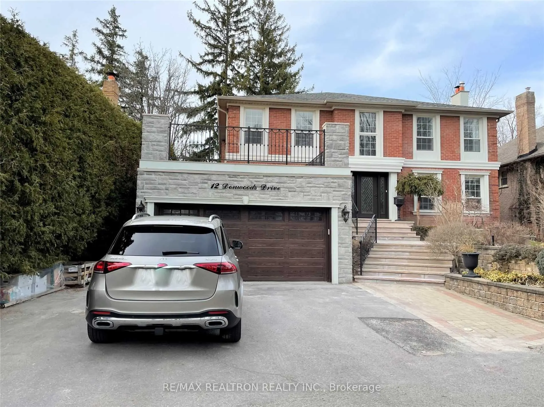 12 Donwoods Drive