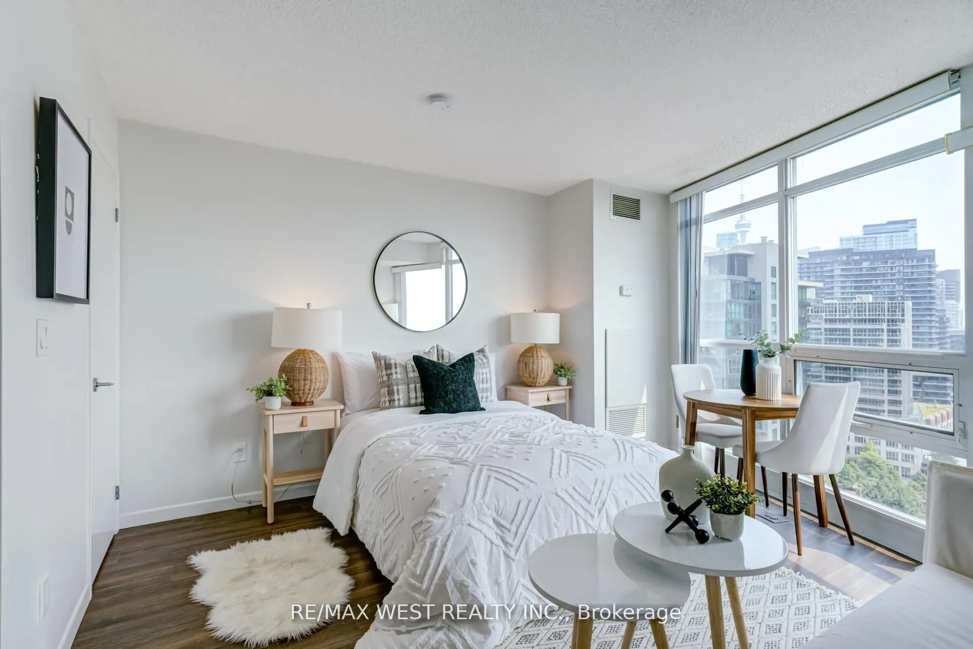 219 Fort York Boulevard, #1407