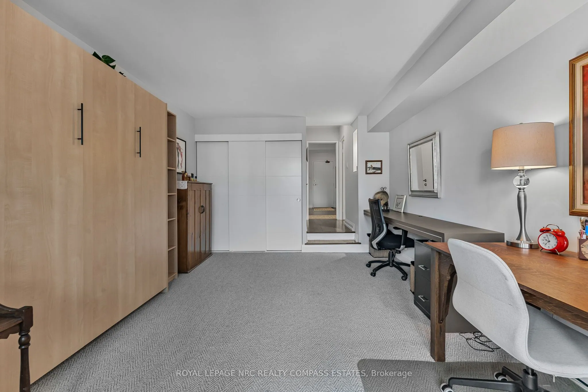 130 Carlton Street, #810