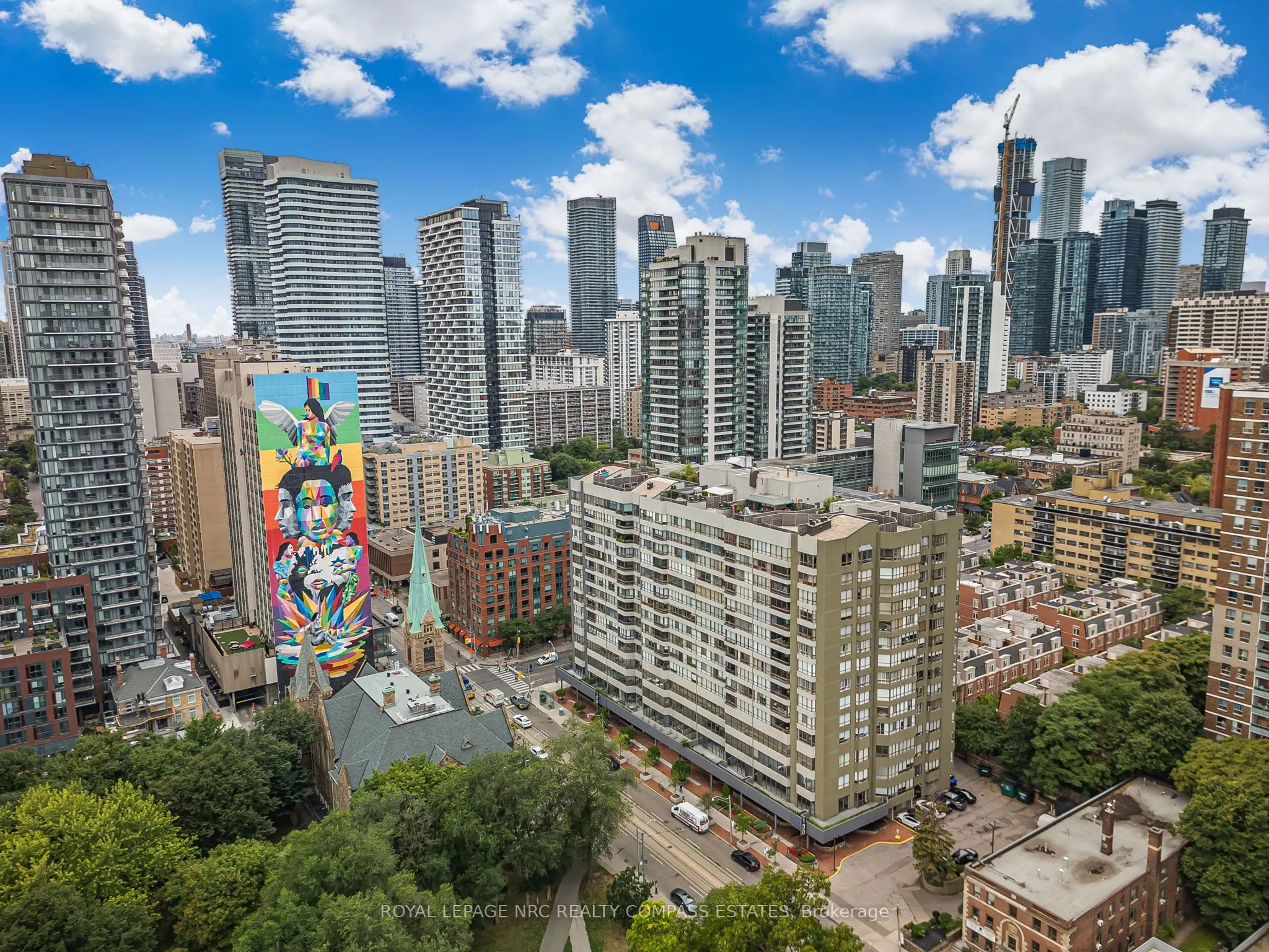 130 Carlton Street, #810