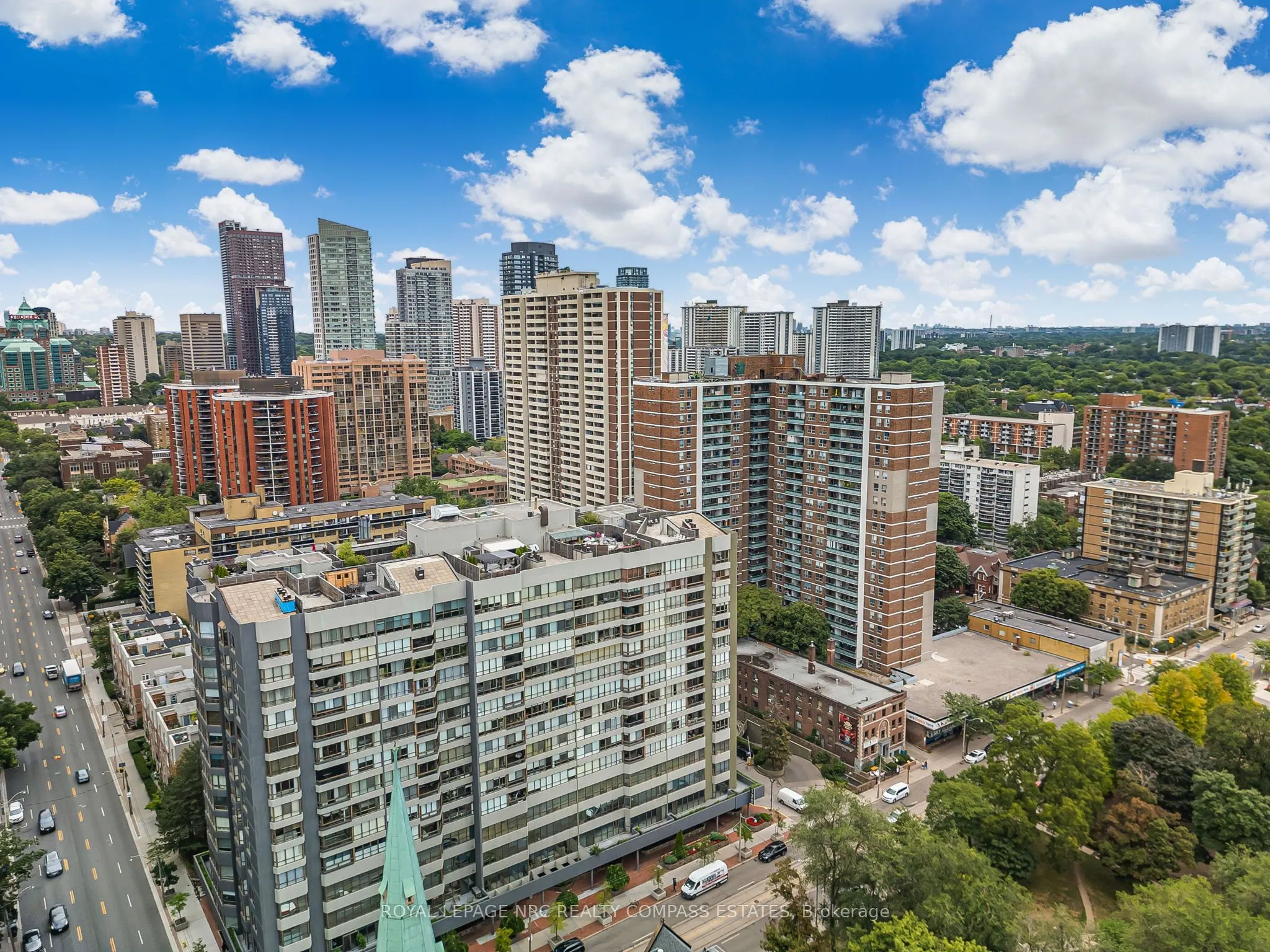 130 Carlton Street, #810