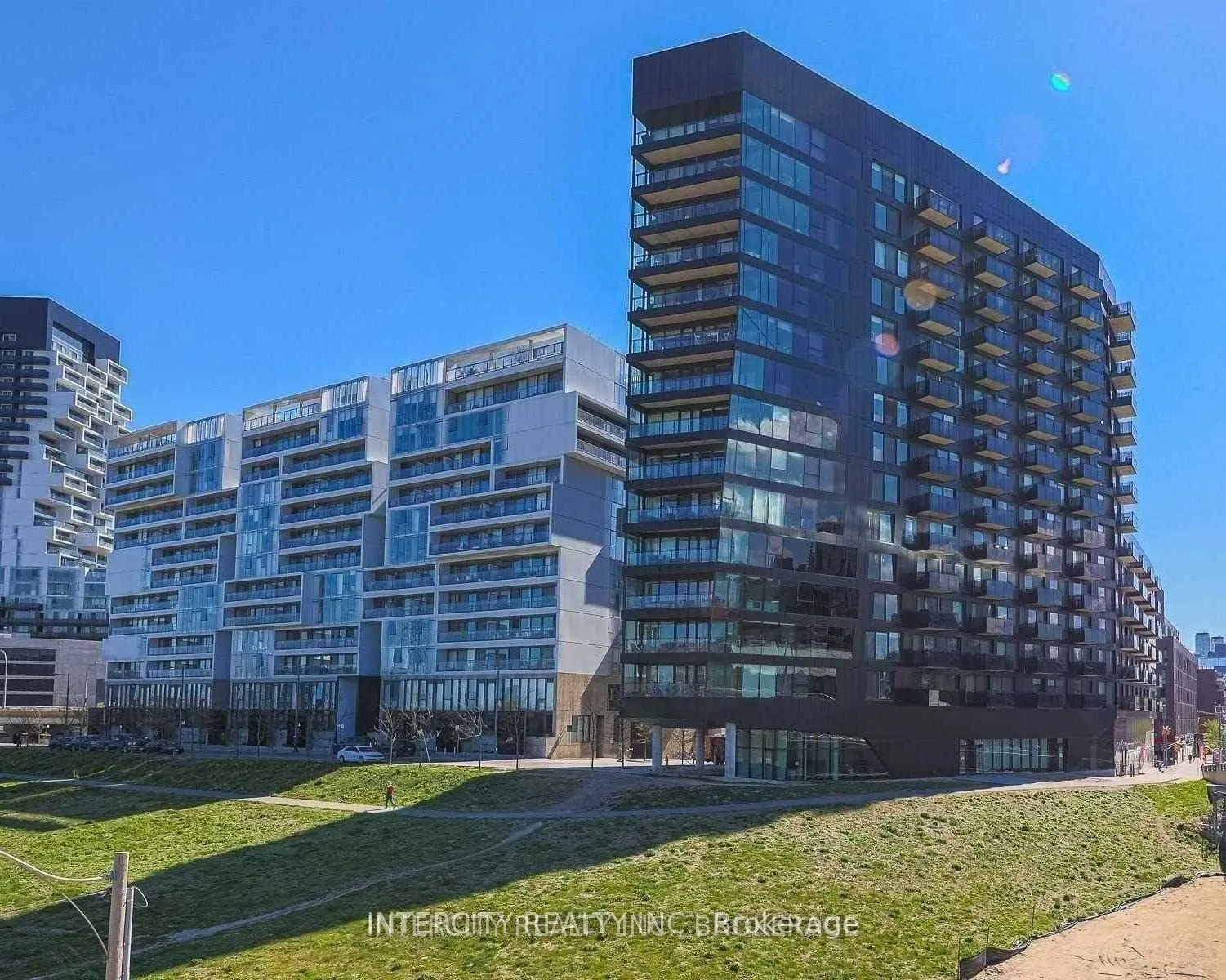 51 Trolley Crescent, #823