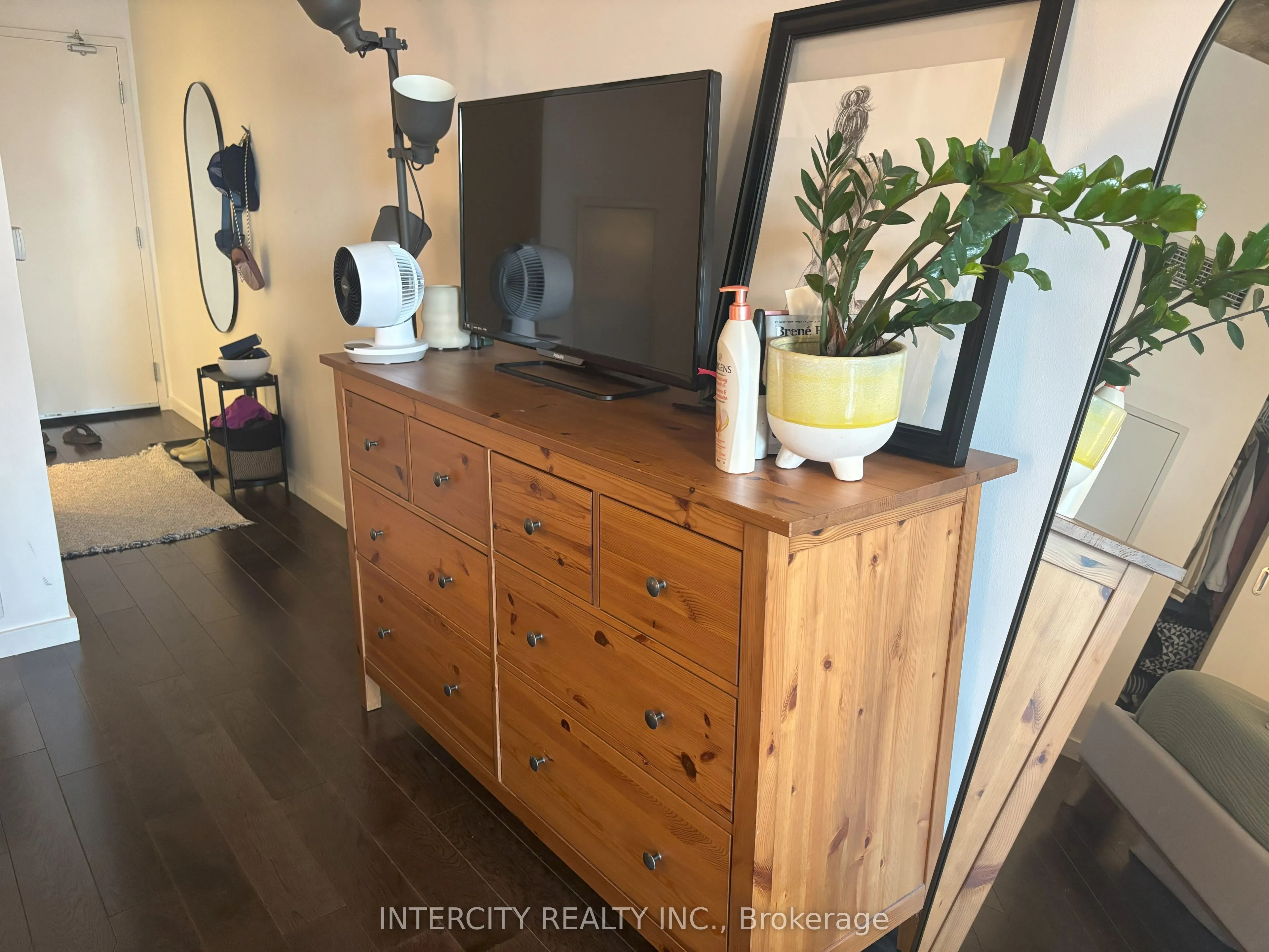 51 Trolley Crescent, #823