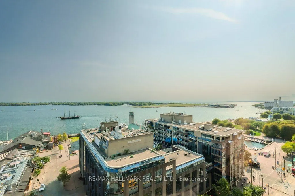 260 Queens Quay W, #1501